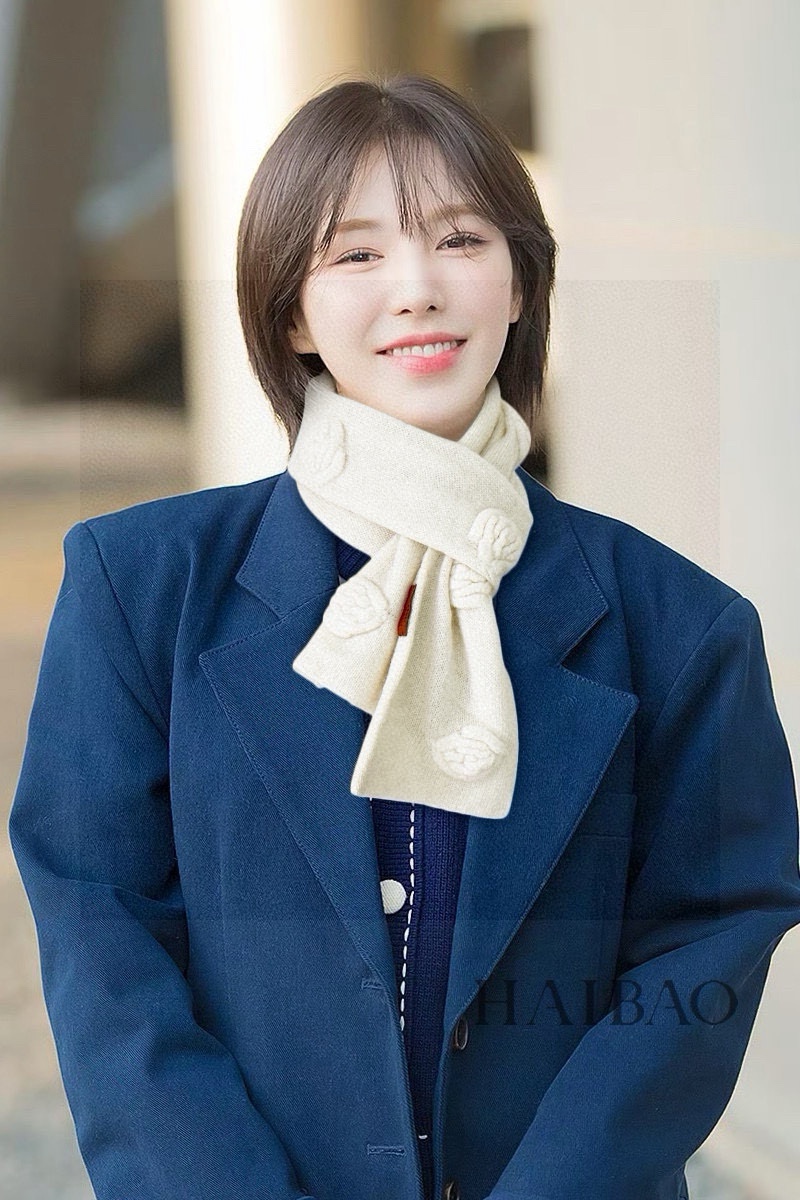 NO:183019,Pure cashmere quality, hot-selling products [Camellia knitted scarf] New style small fragrance!  Fashionable winter!  !  Very low-key and luxurious, exquisite and atmospheric simple design, high-end and fashionable products must be recommended, the feeling of the upper body really exudes an extraordinary temperament!  !  It comes from women who love it~ It’s beautiful again!  !  With its own high-end aura, Grandma Xiang’s unique high-end elegance, and a stable 