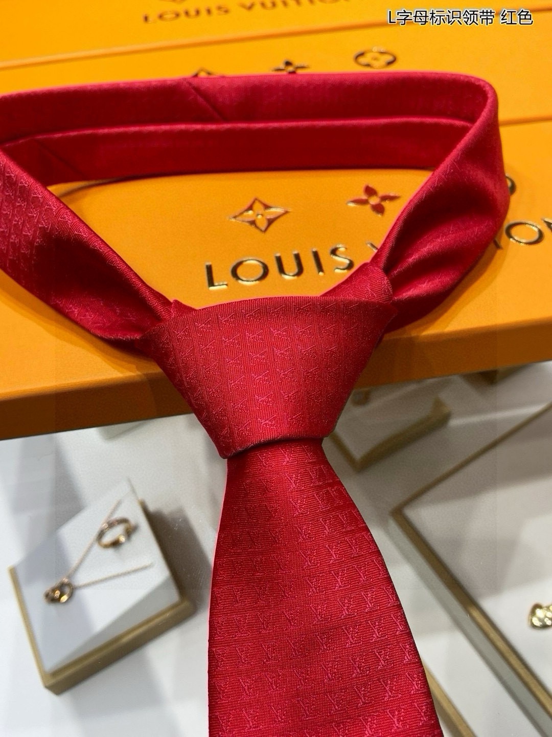 P180 Men’s L-Letter-Marked Tie Collection: Elegant, Quality Silk for Stylish Men - 图片 7