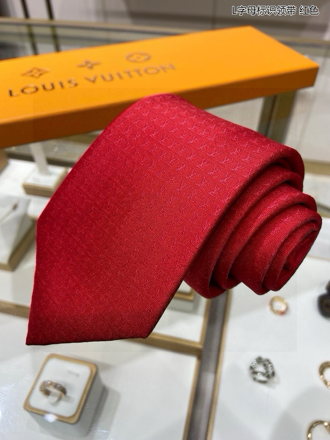 P180 Men’s L-Letter-Marked Tie Collection: Elegant, Quality Silk for Stylish Men - 图片 4