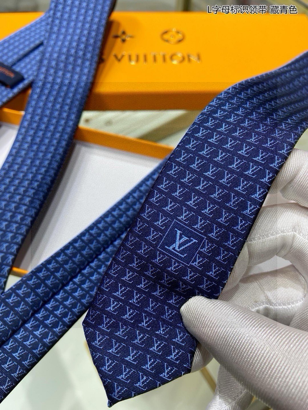 P180 Men’s L-Letter-Marked Tie Collection: Elegant, High-Quality Silk Ties for Men - 图片 9
