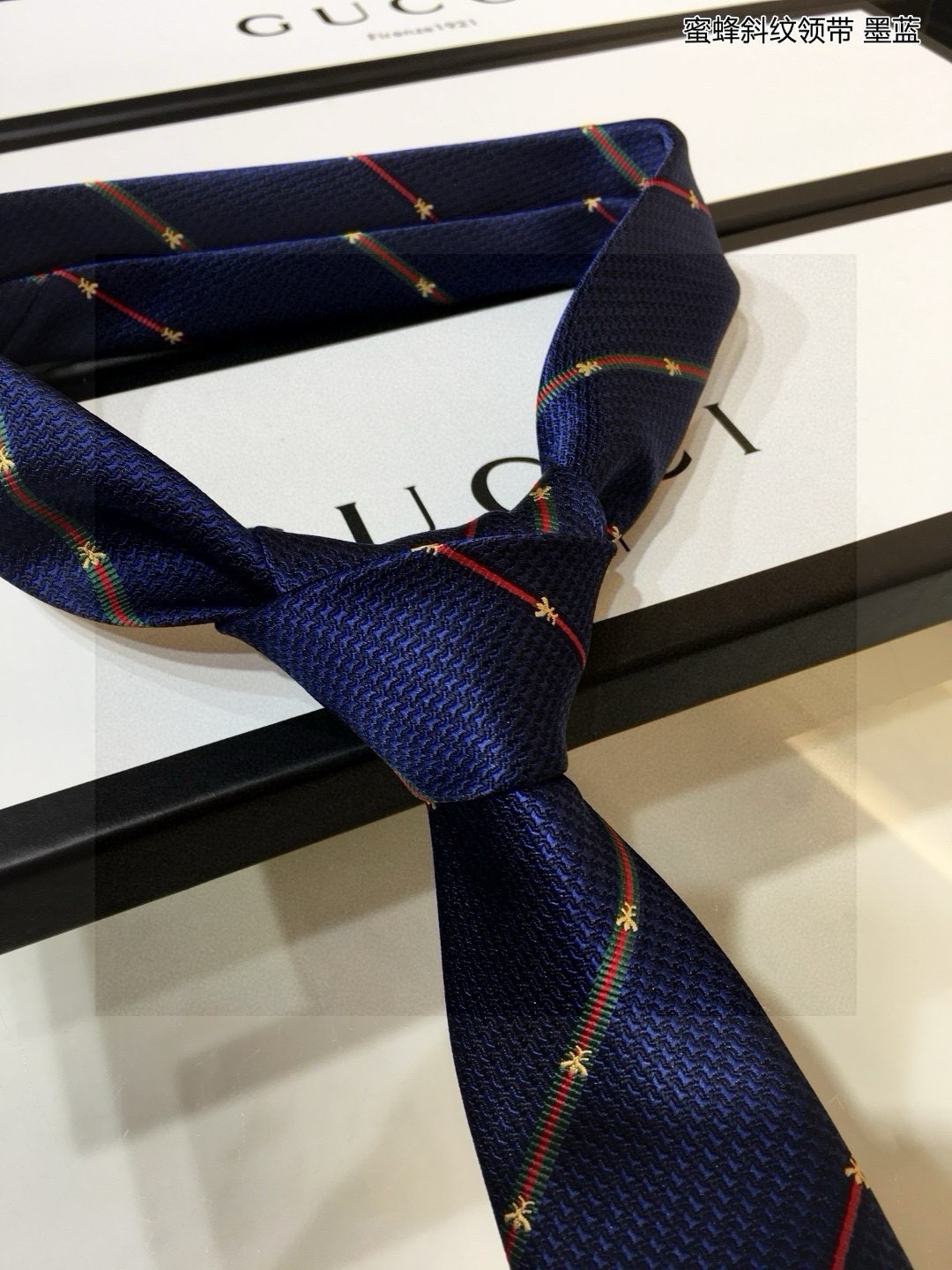 Luxurious Men’s Tie Series: P180 G Male Collection Featuring Animal Bees and Elegant Fashion. - 图片 6