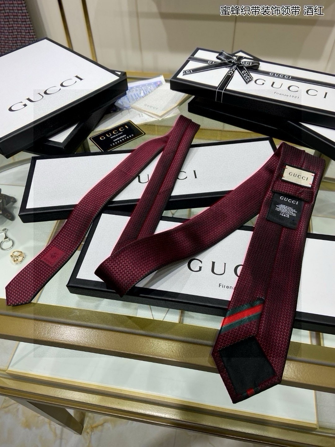 “Iconic Bee Theme: Elegant Handmade Silk Ties for Men’s Fashion” - 图片 7