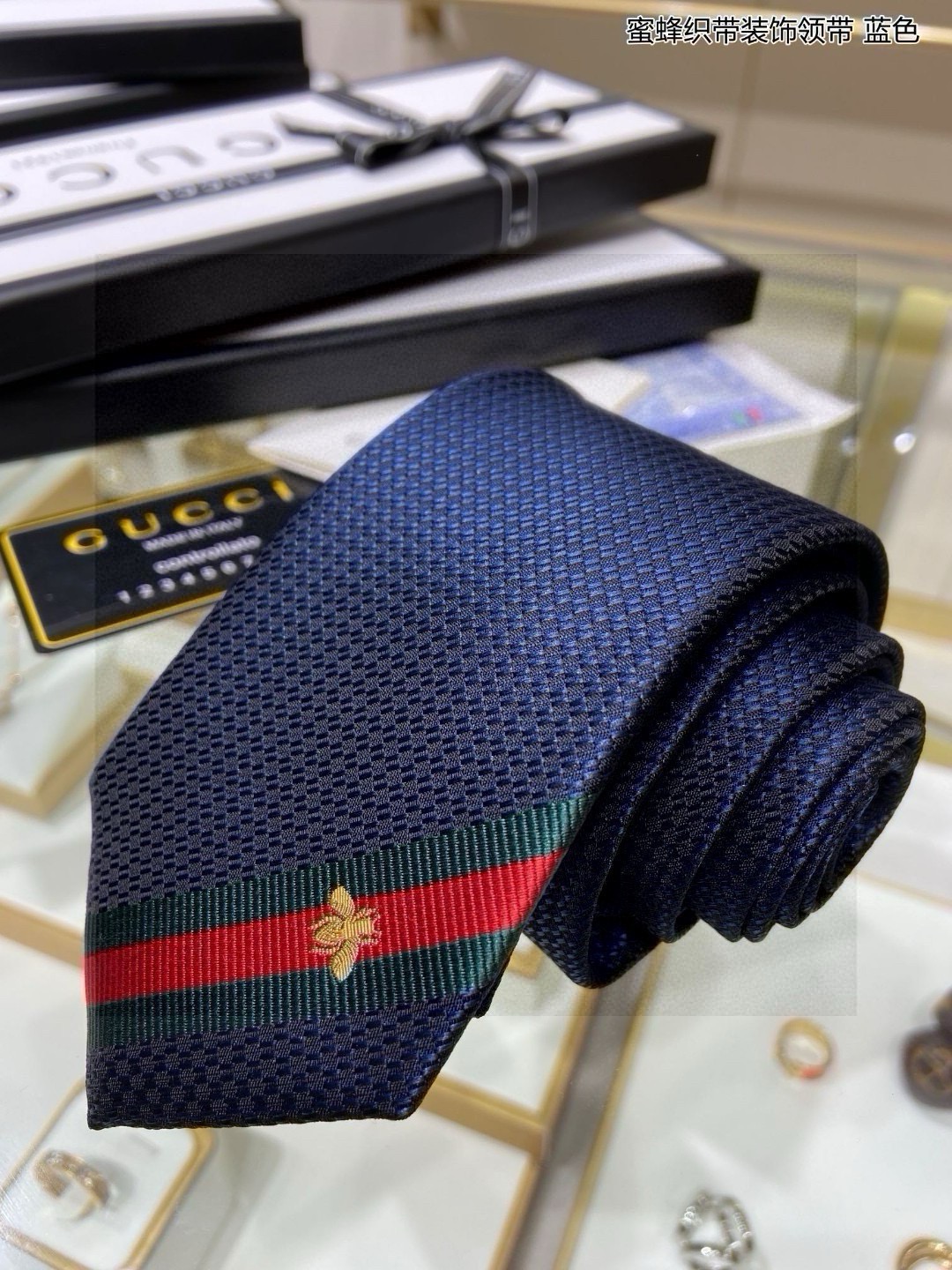 “Unique Men’s Ties: Bee-Inspired Fashion with Fine Handcraft” - 图片 4