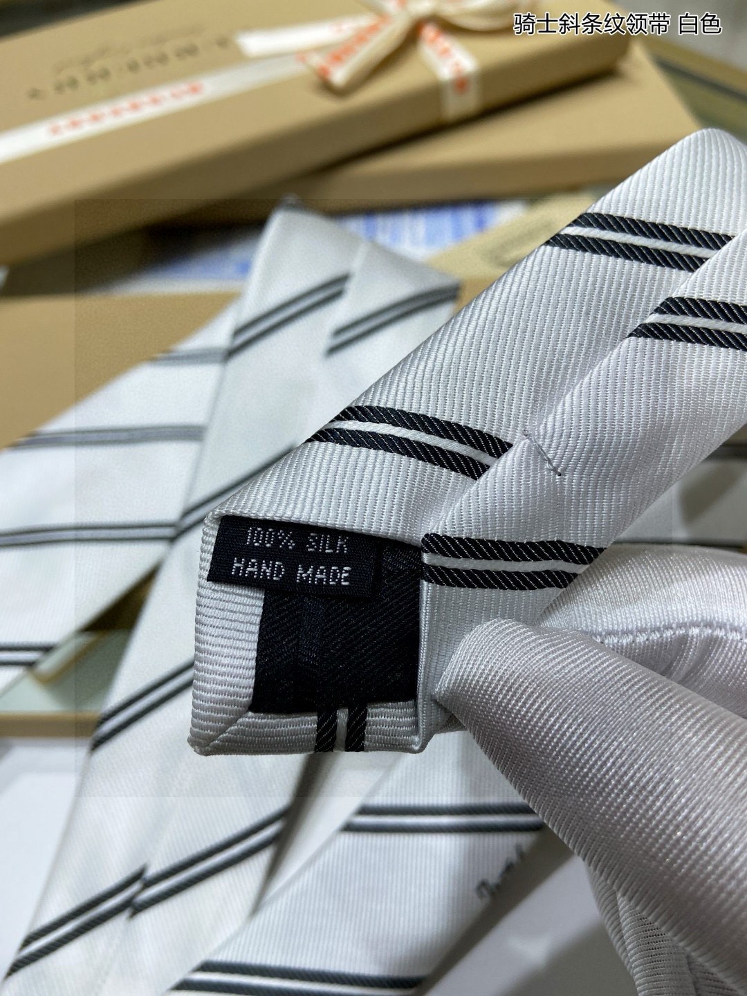 Vintage “B” Counter: Ideal Choice for Men’s Fashion with Top-of-the-Art Silk - 图片 8