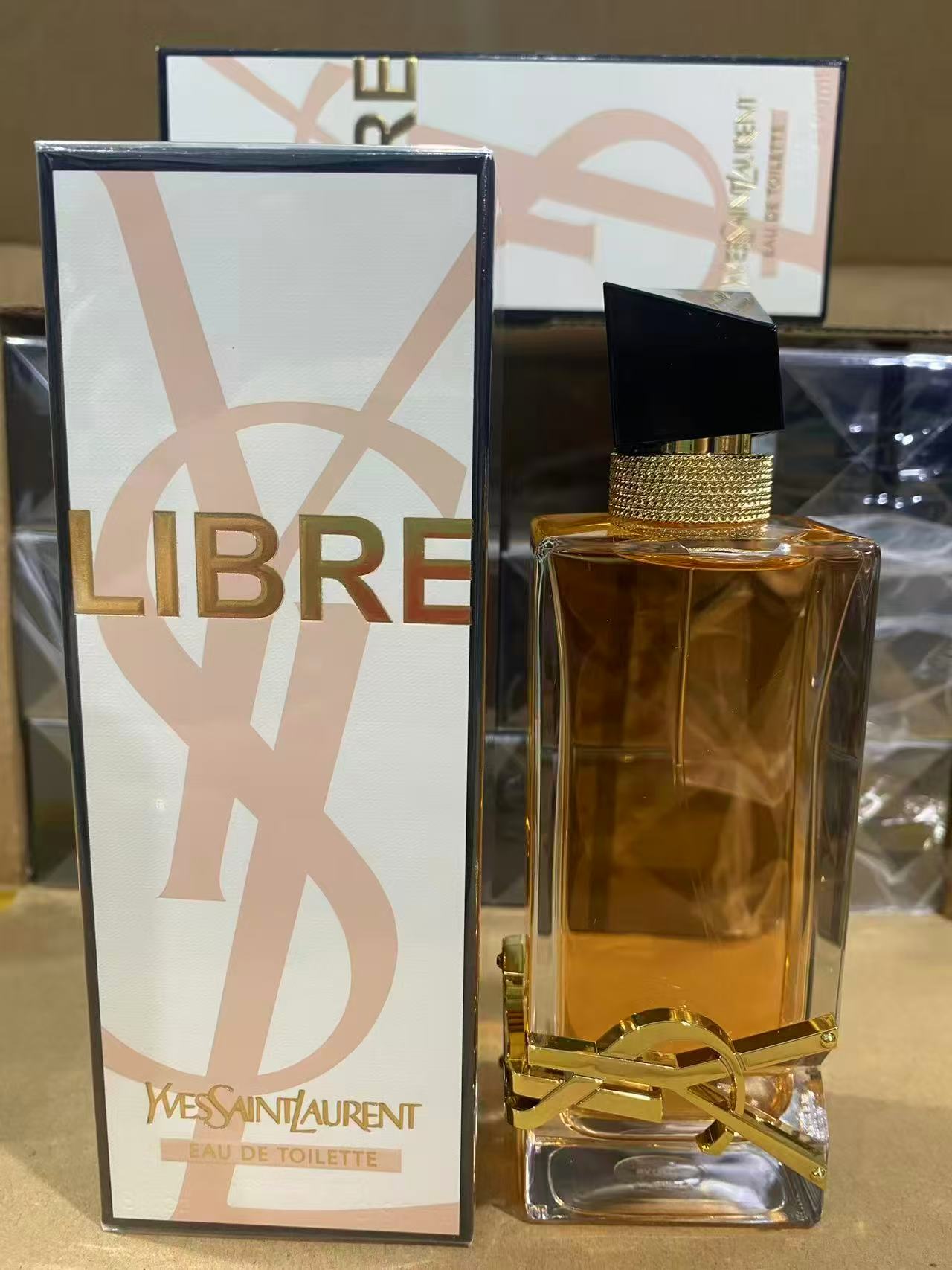 80. Nueva versión de Yves Saint Laurent Libre eau de toilette 90ml / versión Mingtong 🔜 Versión Mingtong. Alta calidad…