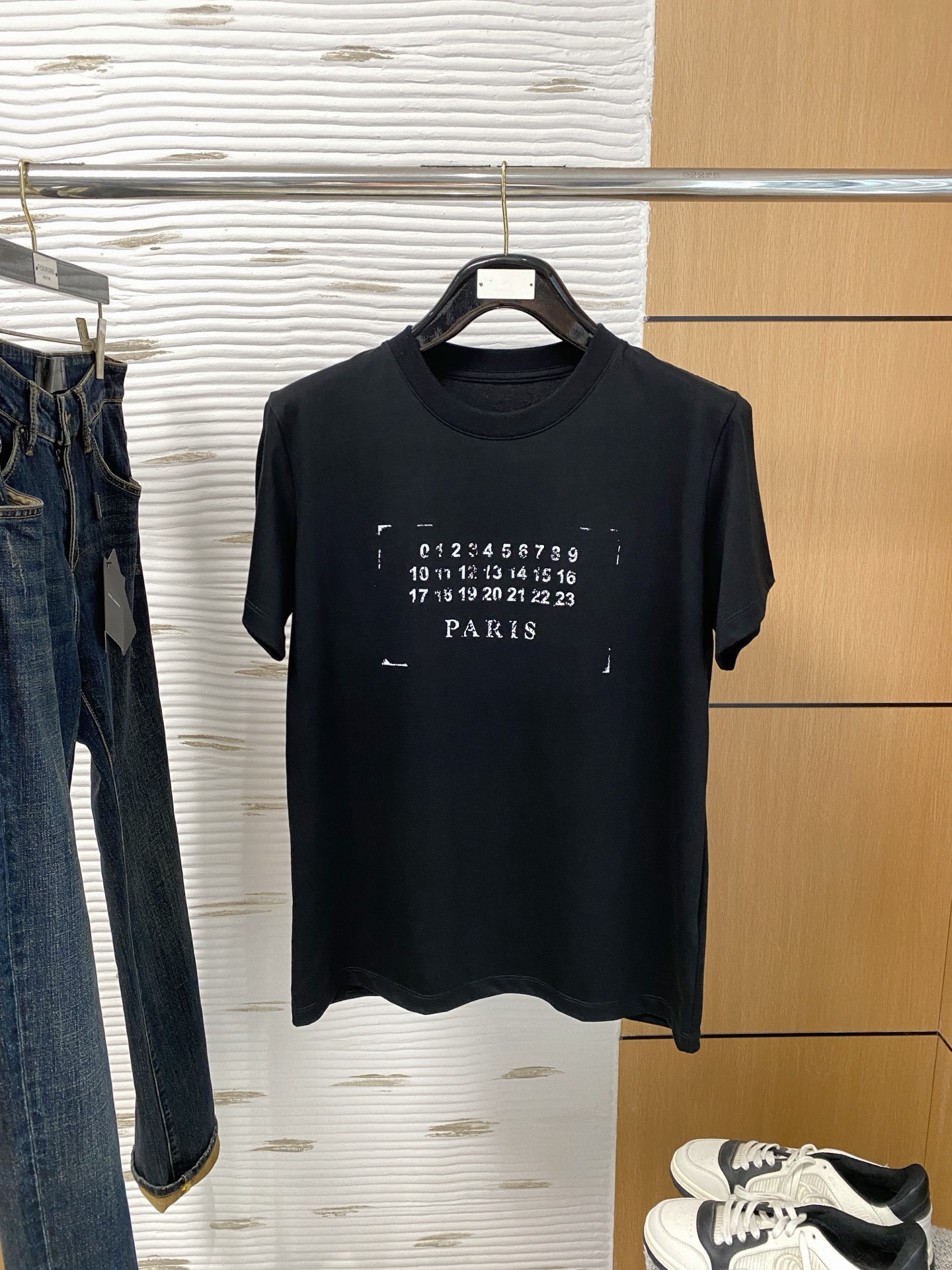 马吉拉、2025最新款短袖T恤，胸前顶级印花字母图案logo，...