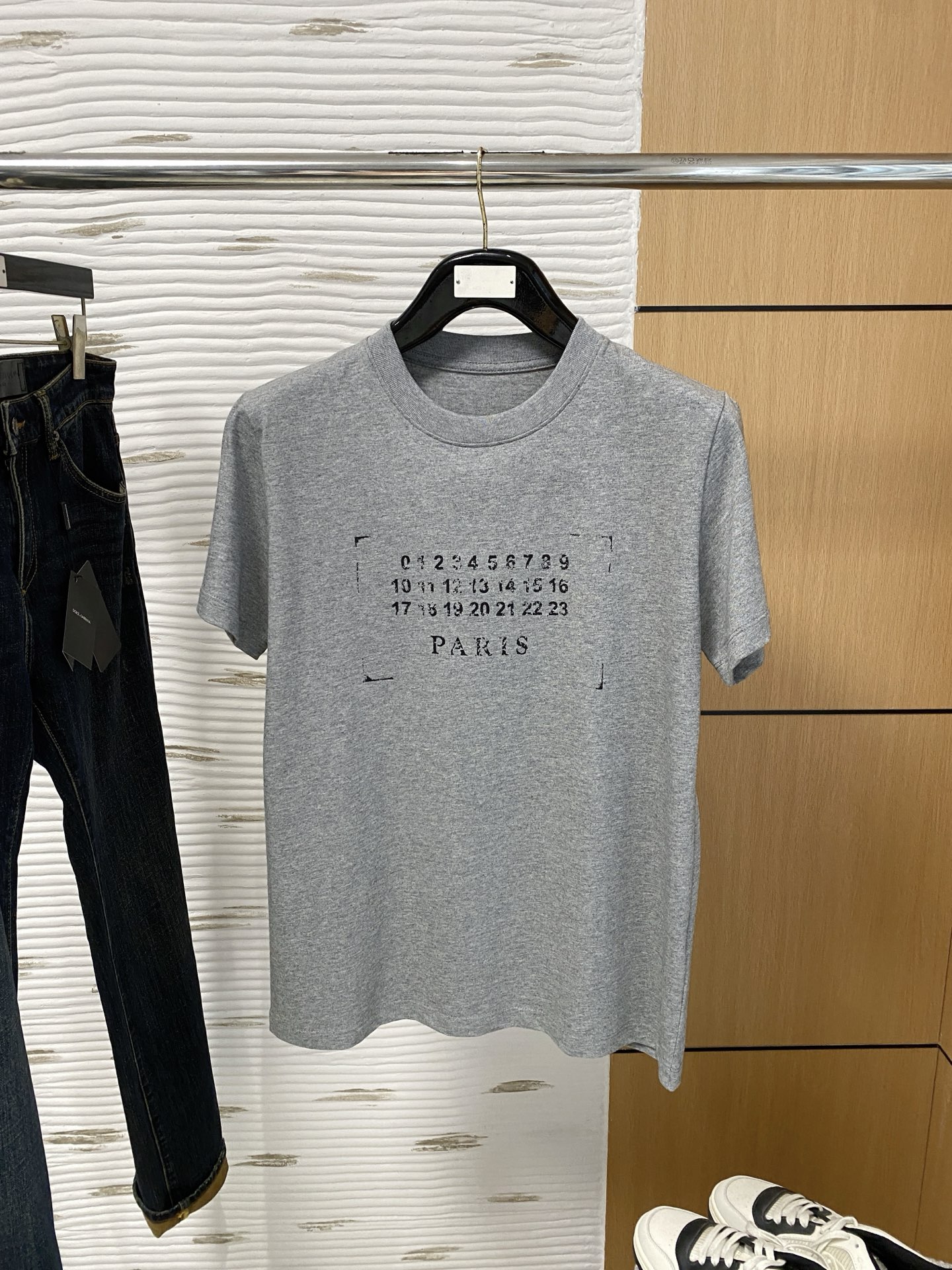 马吉拉、2025最新款短袖T恤，胸前顶级印花字母图案logo，...