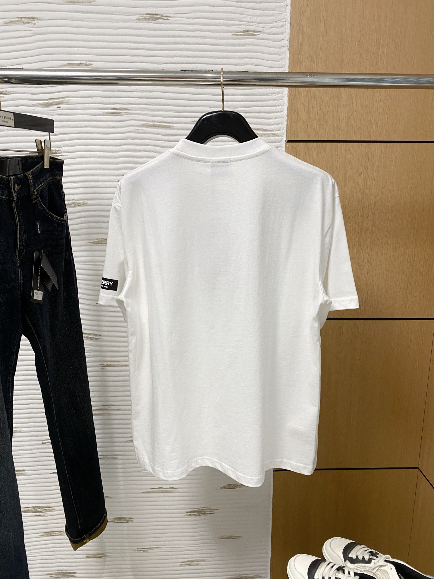 Burberry  T恤服装 9