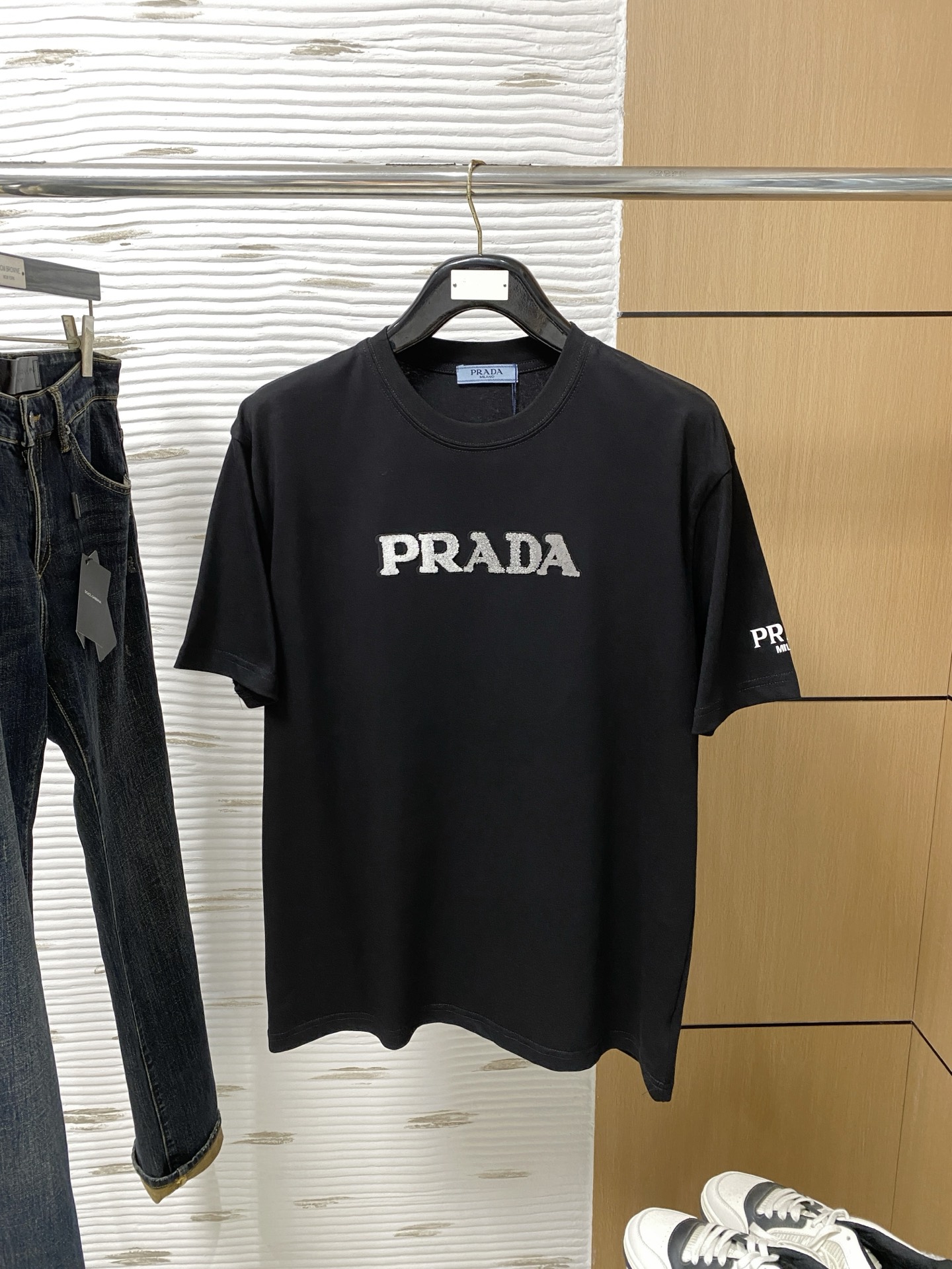 普拉达、2025最新款短袖T恤，胸前顶级印花字母图案logo，...