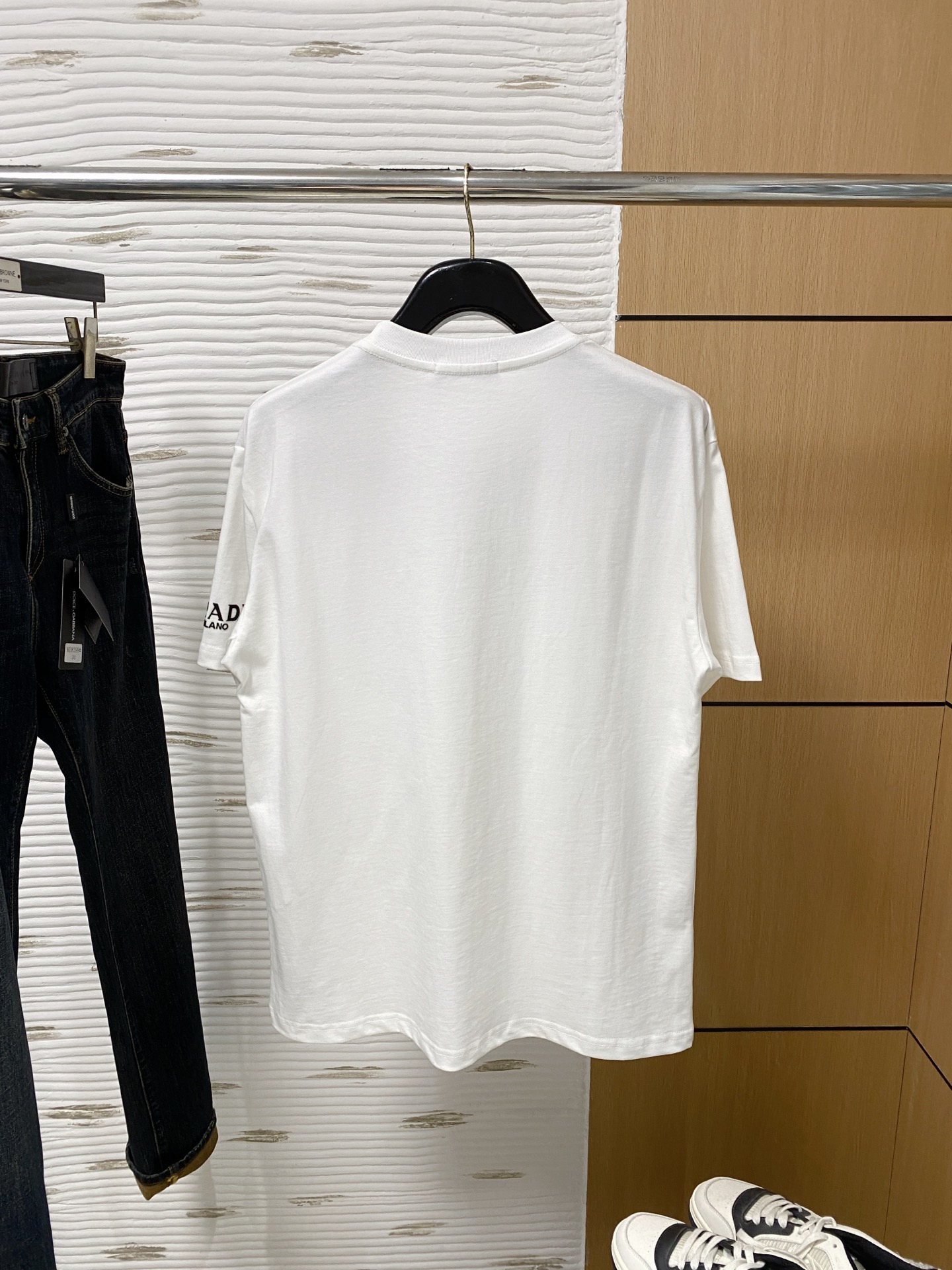 Prada  T-Shirt服装 9