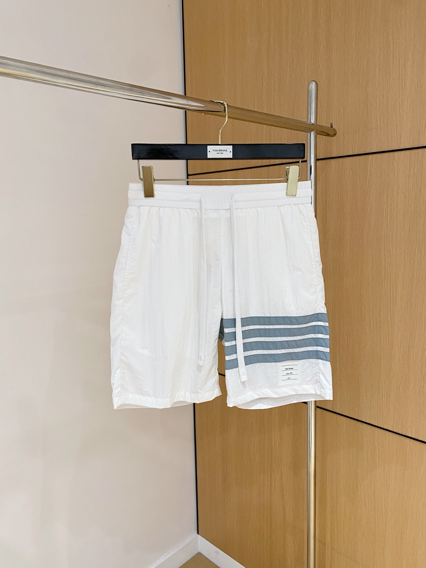 NO:523524,TB, 2025 latest products, fashionable casual shorts, top-level original fabrics, comfortable to wear, 0-4 sizes, shorts, alexander wang19860909TB、2025最新品,时尚休闲短裤,顶级原版面料打造,穿着舒适,码数0-4,,shorts,alexander wang,Men's clothing