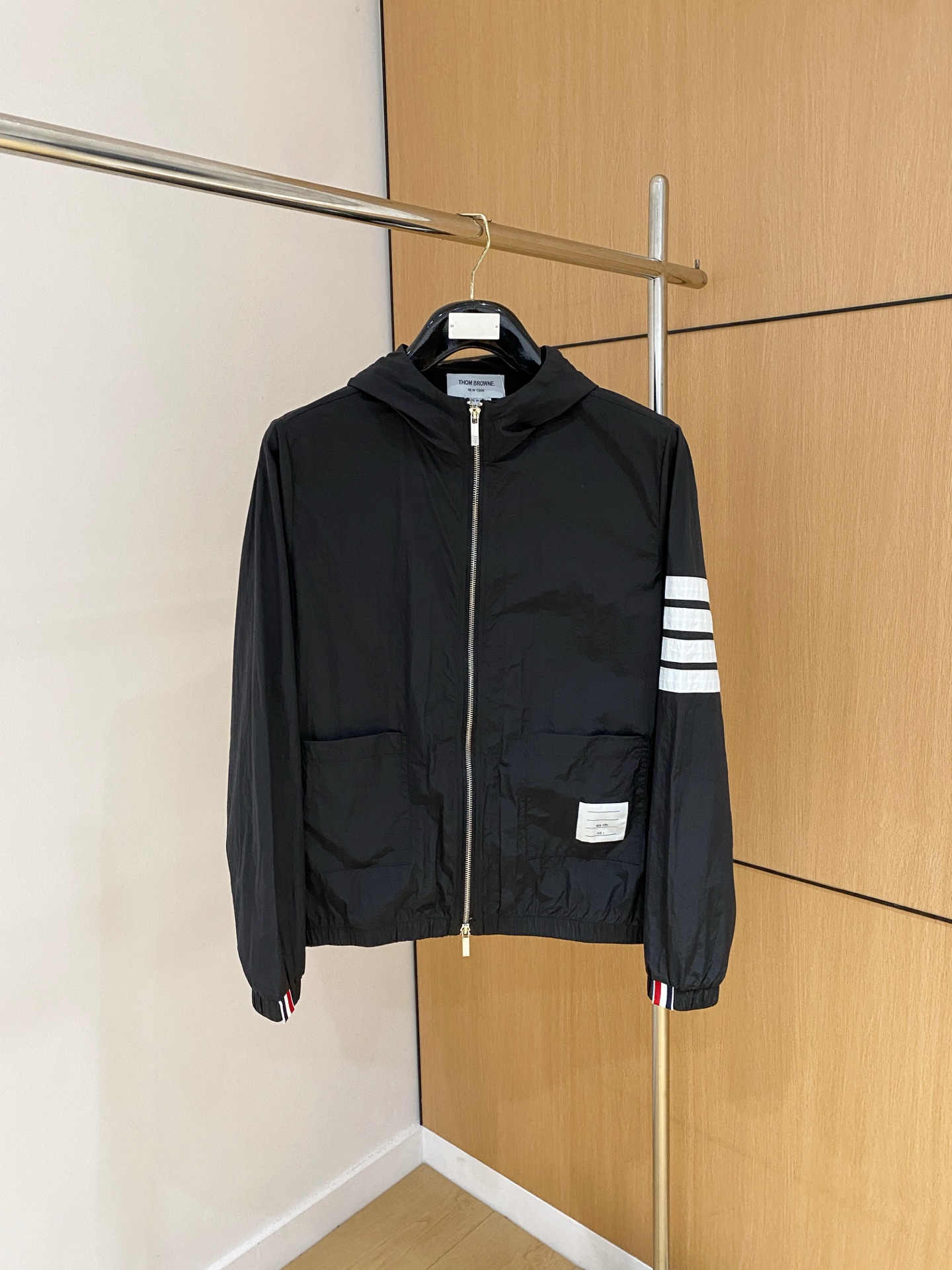 NO:523510,TB, 2025 latest products, fashionable and casual windbreaker, top-level original fabric, comfortable to wear, 0-4 sizes, alexander wang19860909TB、2025最新品,时尚休闲风衣,顶级原版面料打造,穿着舒适,码数0-4,,alexander wang,Men's clothing