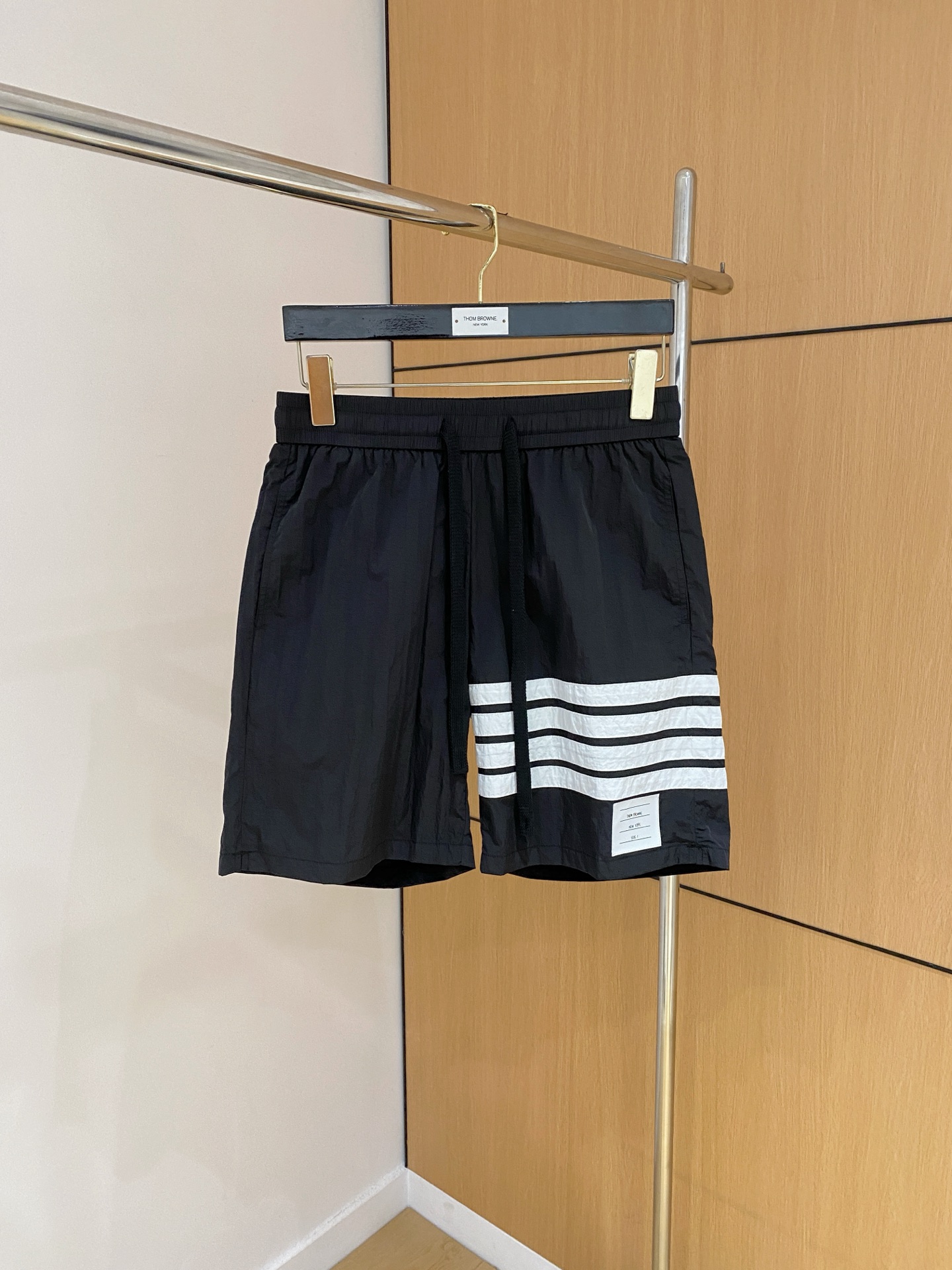 NO:523513,TB, 2025 latest products, fashionable casual shorts, top-level original fabrics, comfortable to wear, 0-4 sizes, shorts, alexander wang19860909TB、2025最新品,时尚休闲短裤,顶级原版面料打造,穿着舒适,码数0-4,,shorts,alexander wang,Men's clothing
