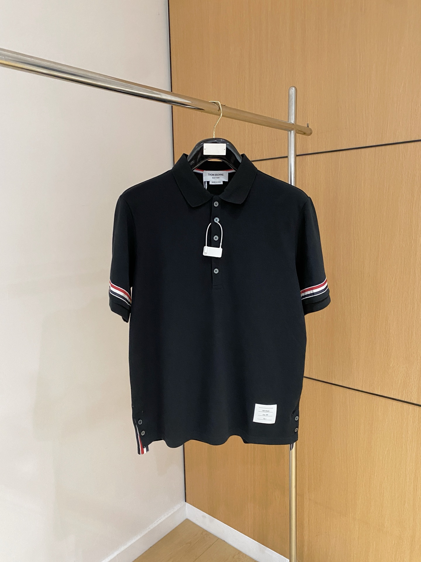 NO:523517,TB, 2025 latest polo shirt, top printed letter pattern logo on the chest, fabric cotton, comfortable and soft, handsome and fashionable, size 0-4,,alexander wang19860909TB、2025最新款polo衫,胸前顶级印花字母图案logo,面料棉 舒适柔软,帅气时尚,码数0-4,,alexander wang,Men's clothing