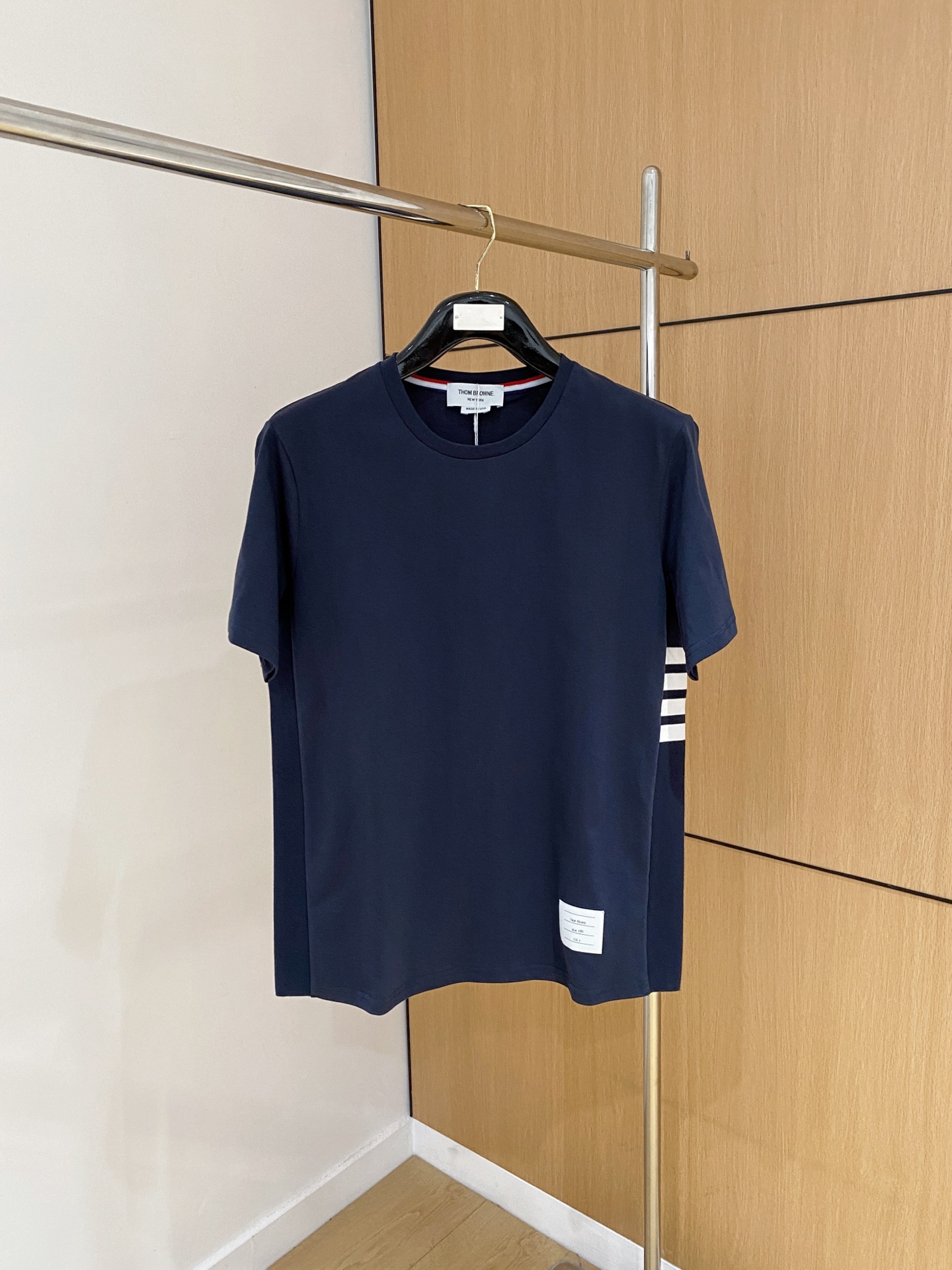 NO:523523,TB, 2025 latest short-sleeved style, top-grade printed letter pattern logo on the chest, fabric cotton, comfortable and soft, handsome and fashionable, size 0-4, T-shirt, alexander wang19860909TB、2025最新款短袖,胸前顶级印花字母图案logo,面料棉 舒适柔软,帅气时尚,码数0-4,,T-shirt,alexander wang,Men's clothing