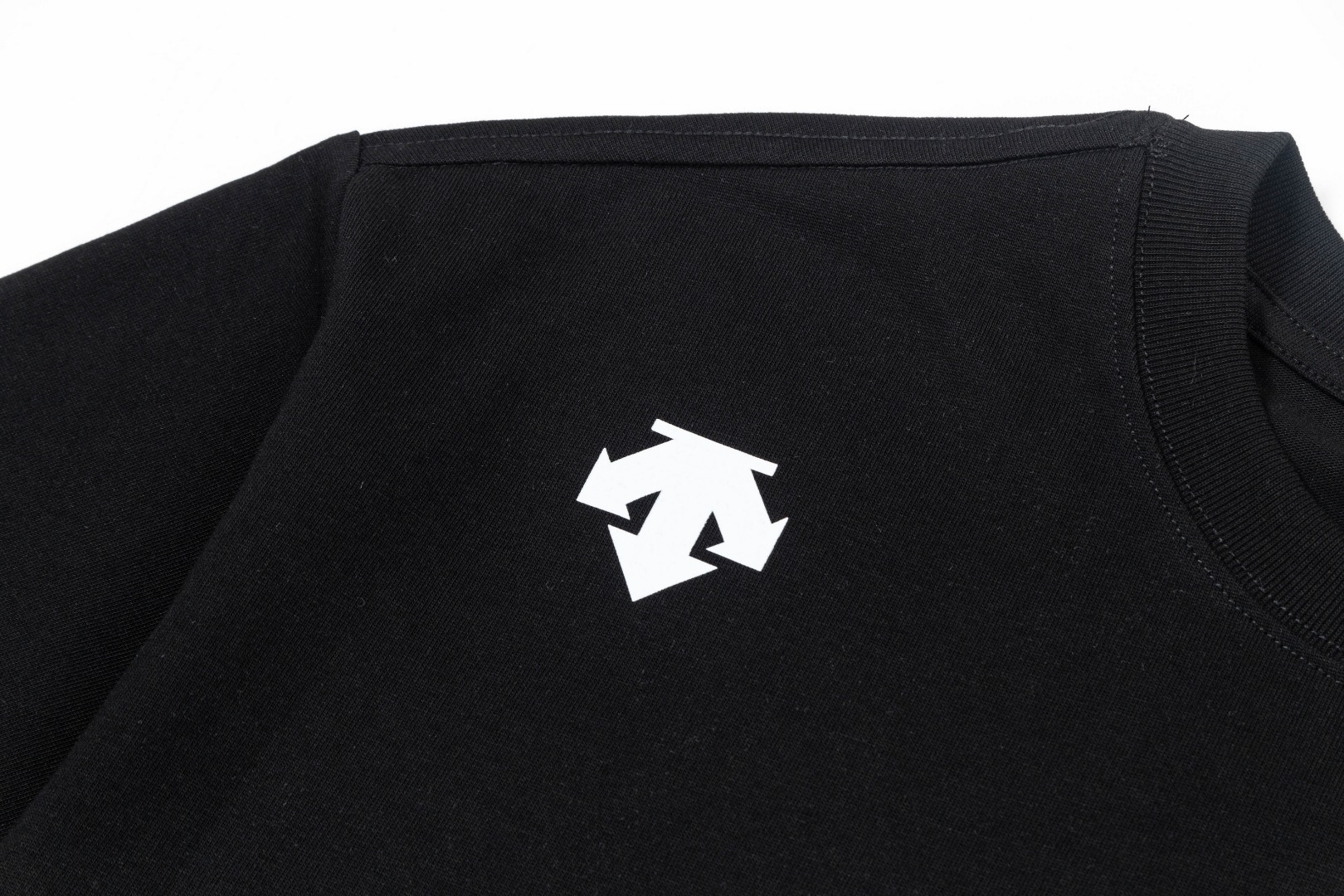 Descente Camiseta de Manga Corta con Logo Estampado, Unisex, Algodón Grueso 5 o 1ilotkk5tttr5plqr17182ur1