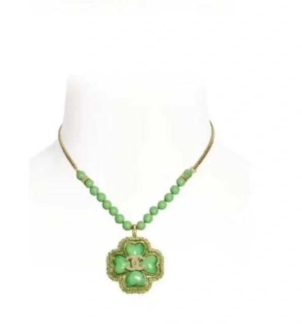 Chanel Joyas Collar Verde Incrustados con diamantes Vintage