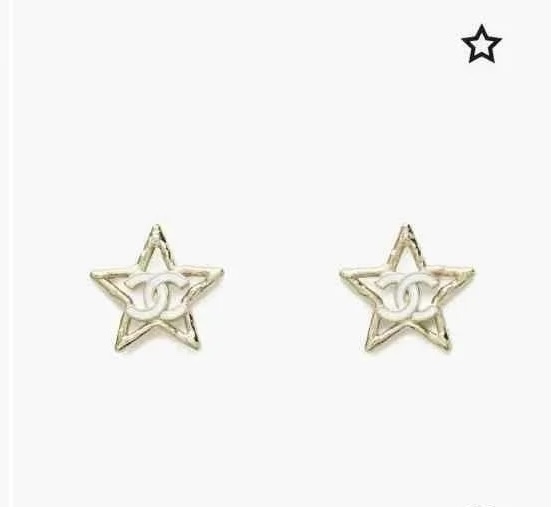 NO:631940,88160 [New Product Recommendation] Ch@nel's new 25 earrings are fresh and elegant. The stars and double C elements are a style that I will fall in love with at first sight. It is exquisite and versatile, and the color is also fresh and refined. It is definitely a pure white flower!  ,,Cardia high-end jewelry1986090988160【新品推荐】 Ch@nel 新款25耳钉 清新淡雅,星星与双c元素一看就爱极了的款式,精致非常百搭,颜色也是清新脱俗的感觉,绝对是纯欲小白花！,,卡迪亚高端饰品,Jewelry