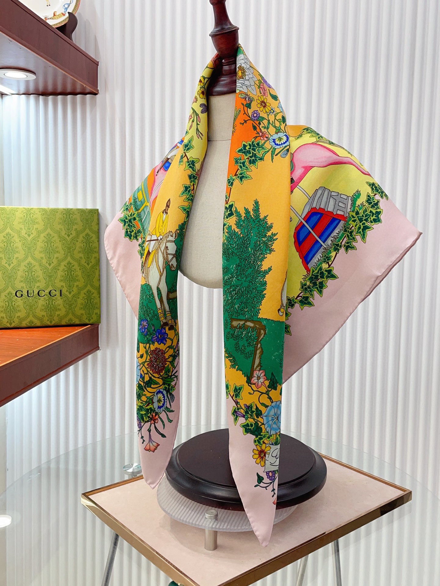 [Gucci Scarves]