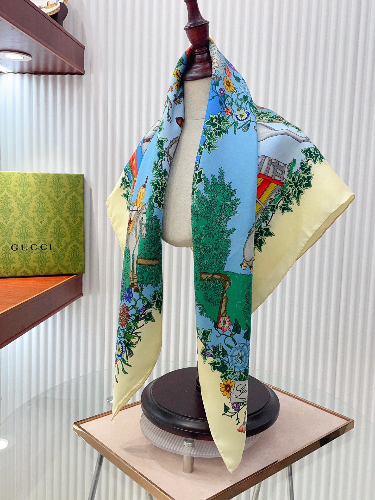 [Gucci Scarves]