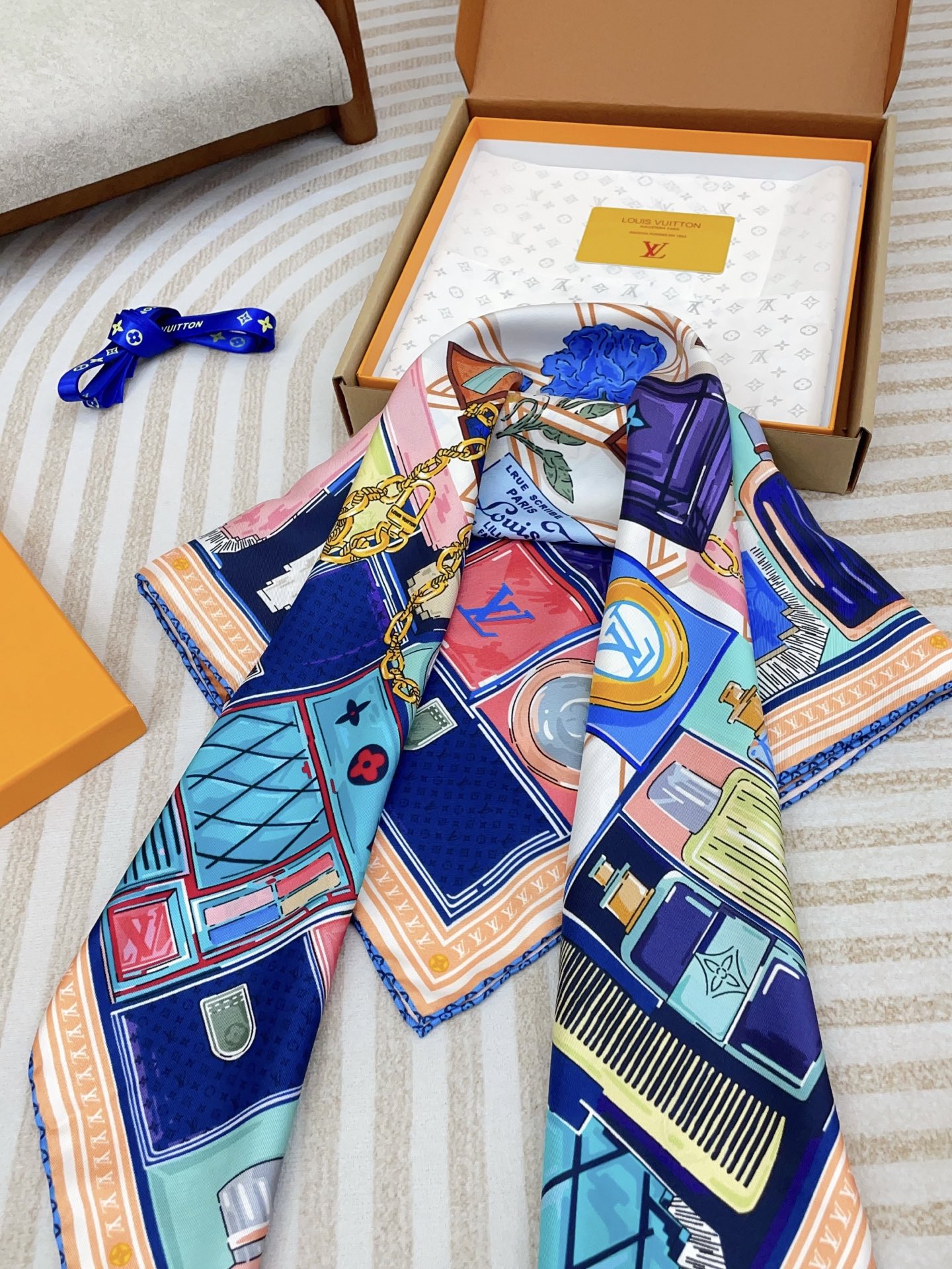 ✨✨【16姆米 单面】上身效果疯狂的喜欢❗️专柜也是刚刚上架的，L*最最新款~非常有看头，L的这类元素一