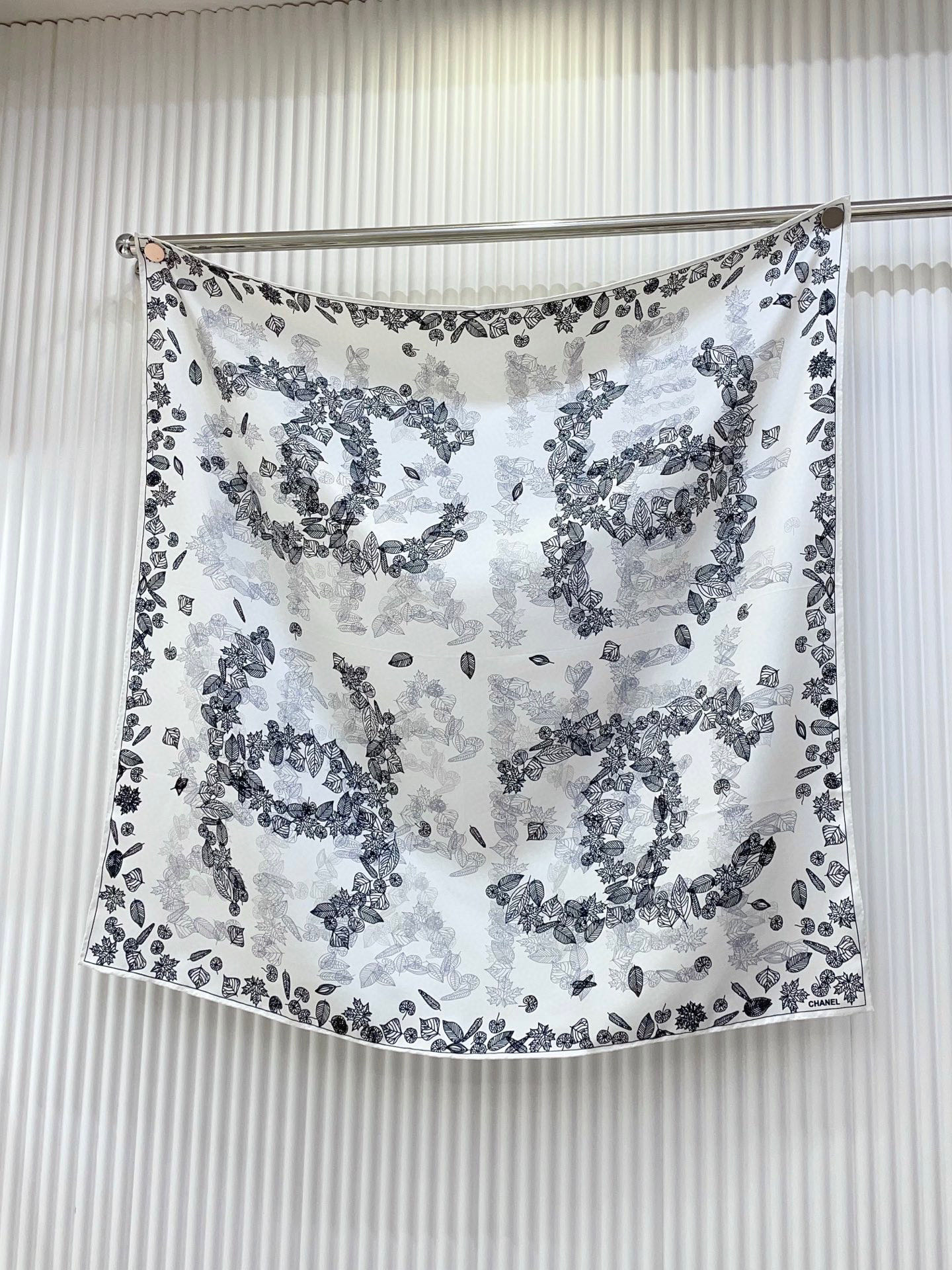✨✨【18姆米 双面同色】新款小香【碎花组合】‼️美翻了流泪御用殿堂级极品‼️经典元素图案设计风格❗️美