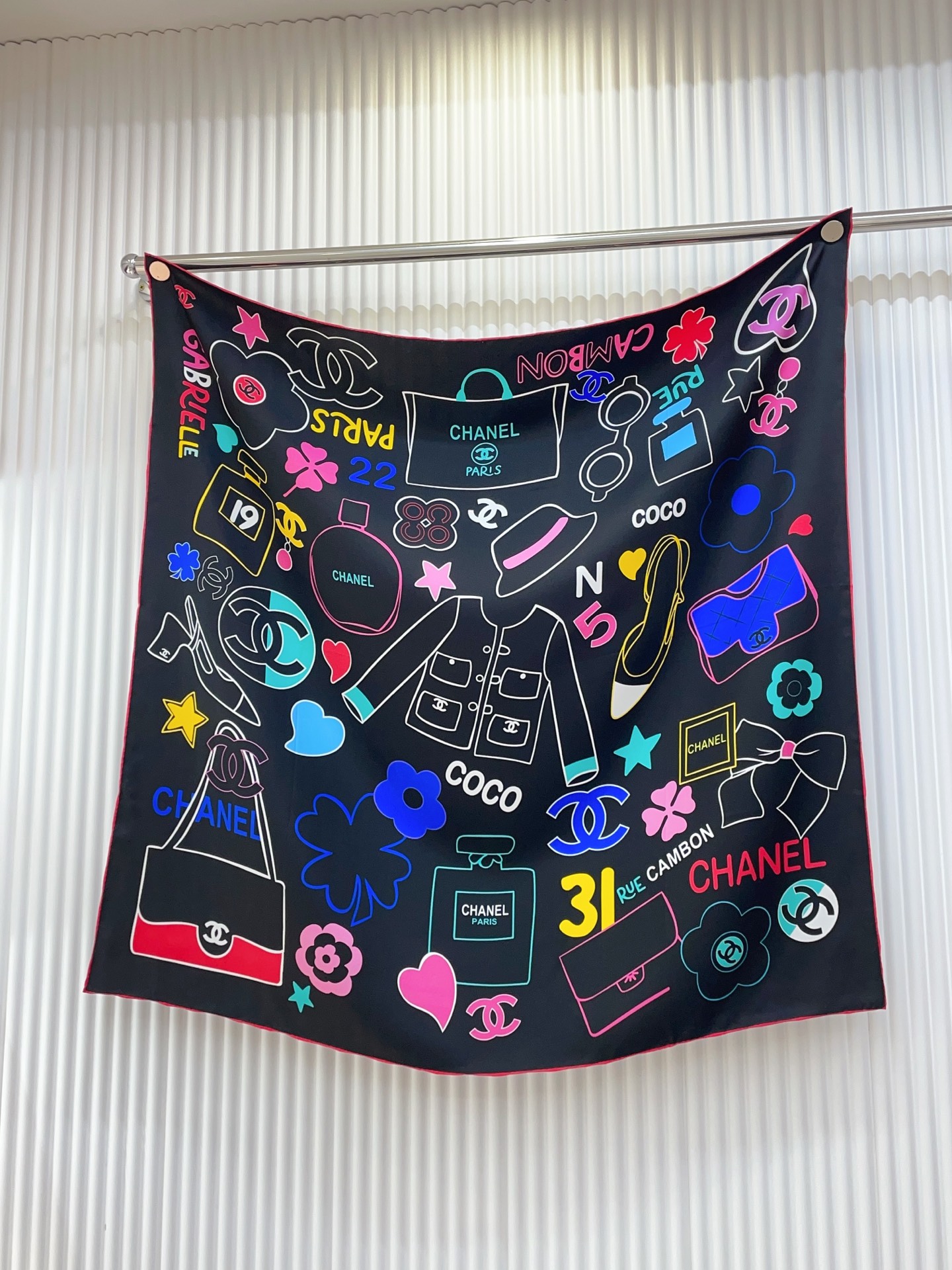 ✨✨【16姆米 单面】新款小香‼️美翻了流泪最新御用殿堂级极品‼️经典元素图案设计风格❗️美丽至极 真的