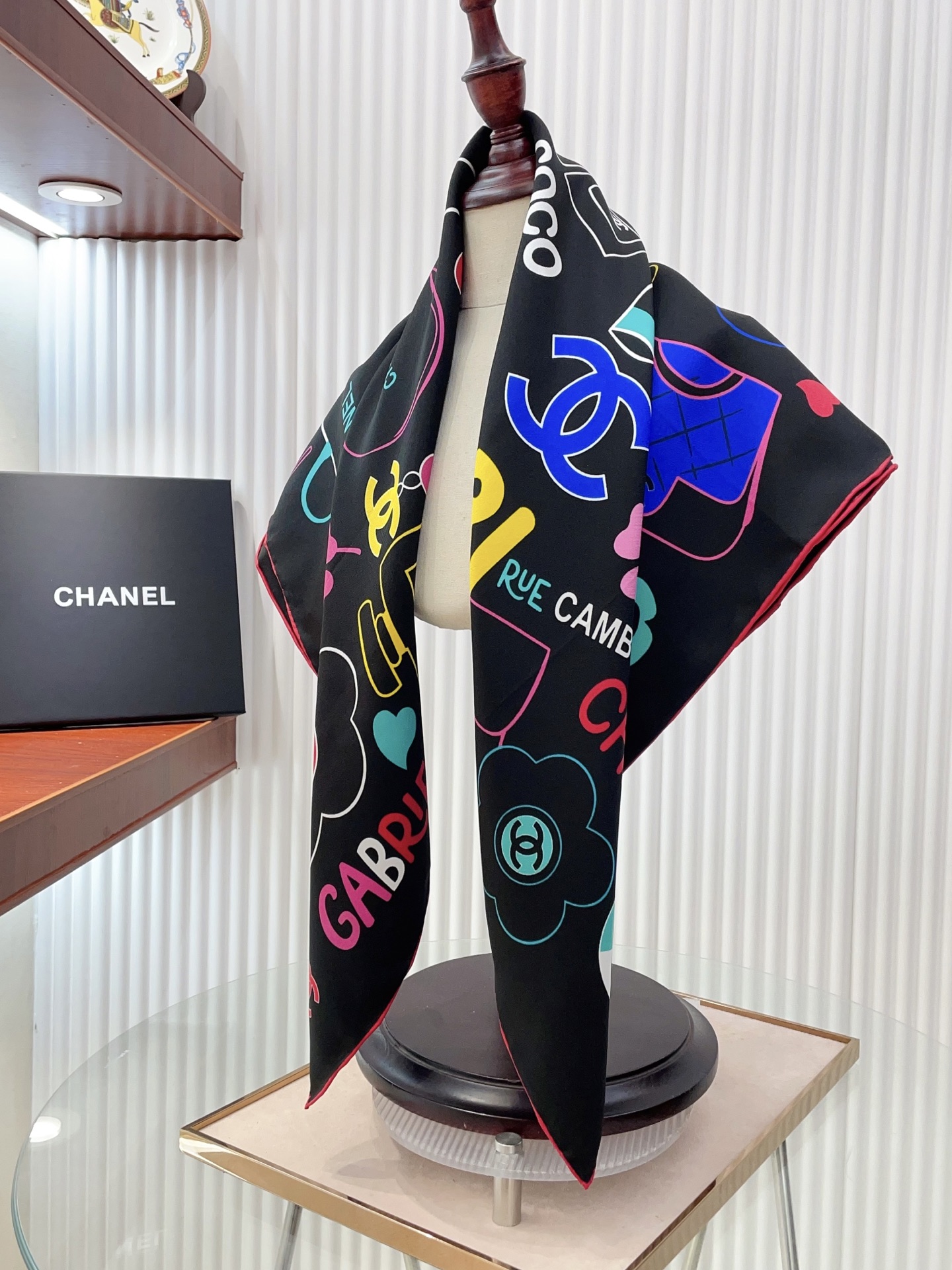 ✨✨【16姆米 单面】新款小香‼️美翻了流泪最新御用殿堂级极品‼️经典元素图案设计风格❗️美丽至极 真的