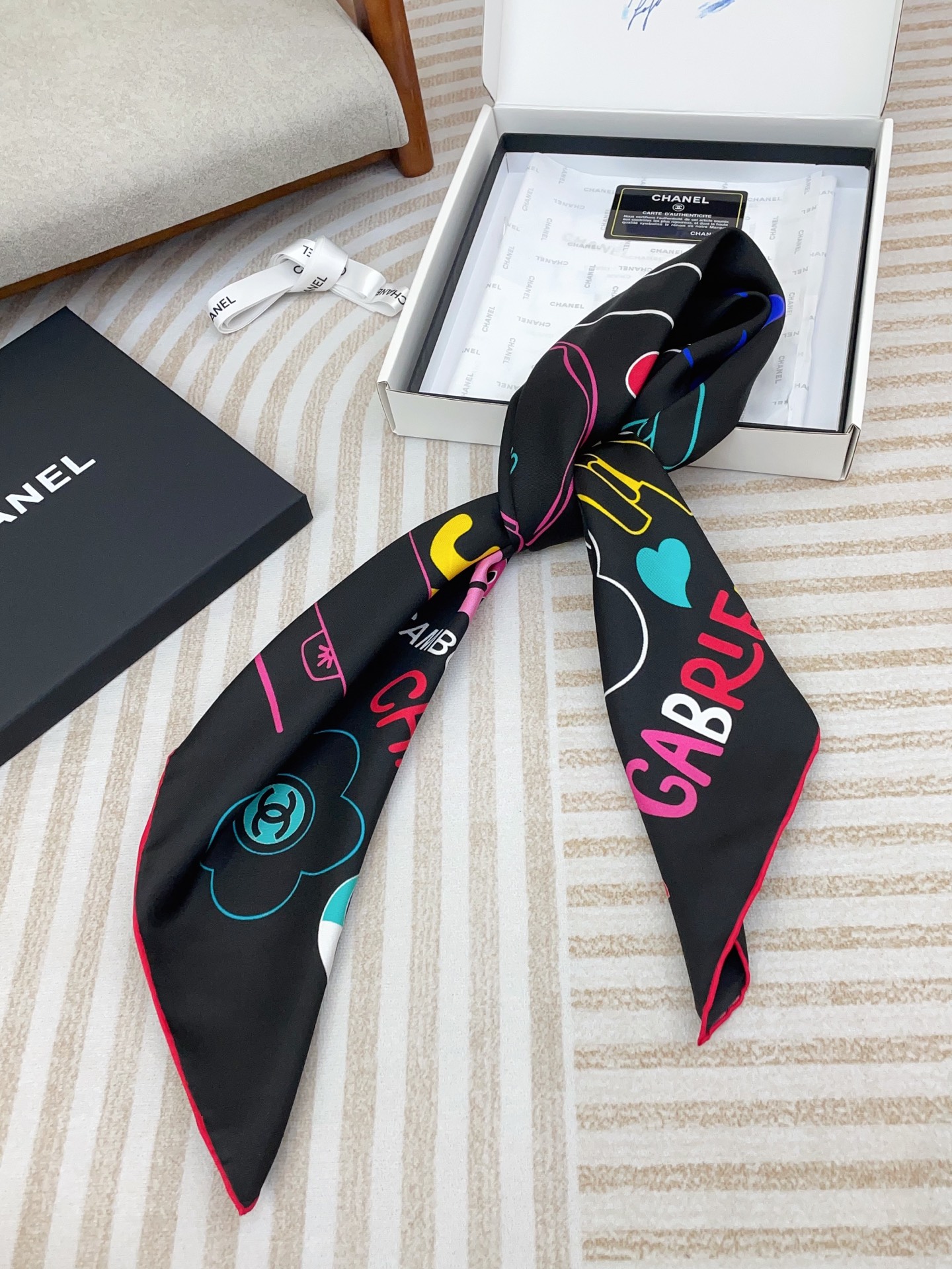 ✨✨【16姆米 单面】新款小香‼️美翻了流泪最新御用殿堂级极品‼️经典元素图案设计风格❗️美丽至极 真的