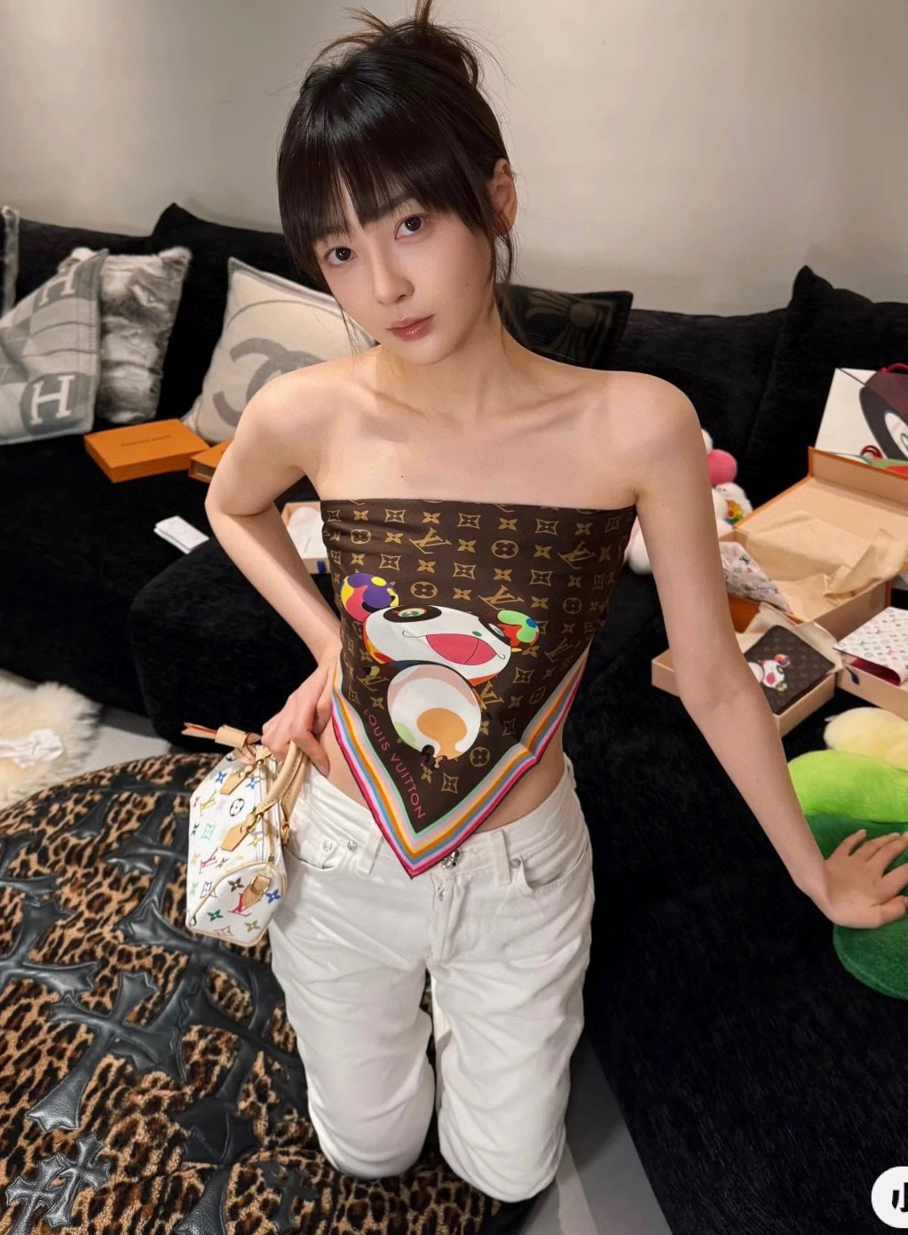 ✨✨【18姆米 双面同色】上身效果疯狂的喜欢❗️专柜也是刚刚上架的，L*最最新款~非常有看头，L的这类元