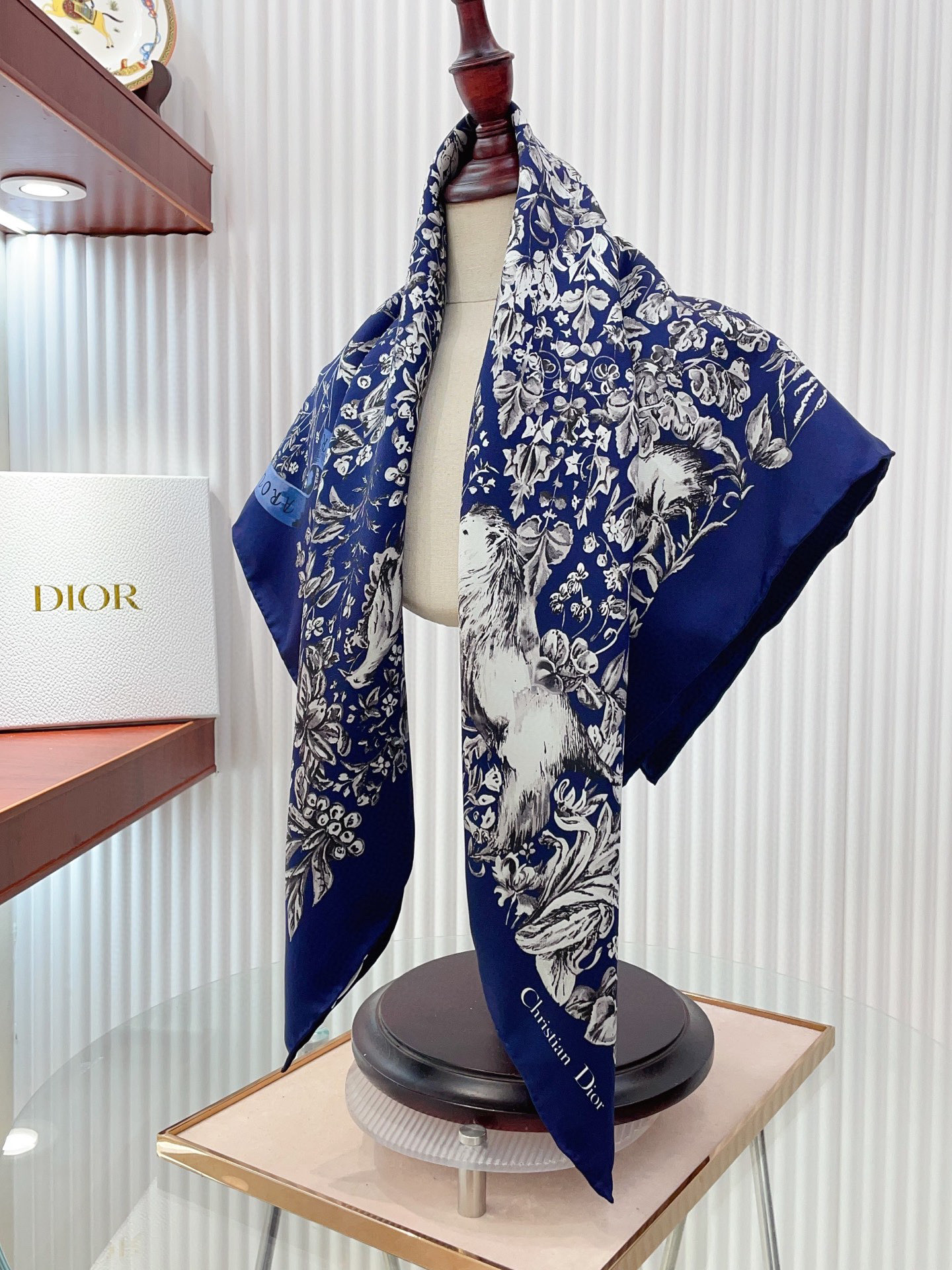 ✨✨【18姆米 双面同色】高级感爆棚❗️CD【花朵🌺五星 90】高级时髦风‼️配色非常考究，图案匠心，上
