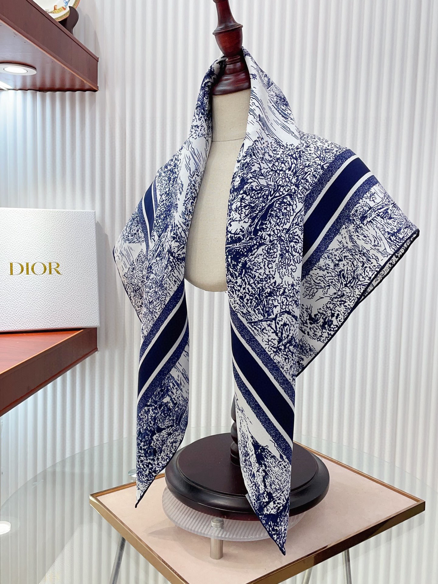 [Dior Scarves]