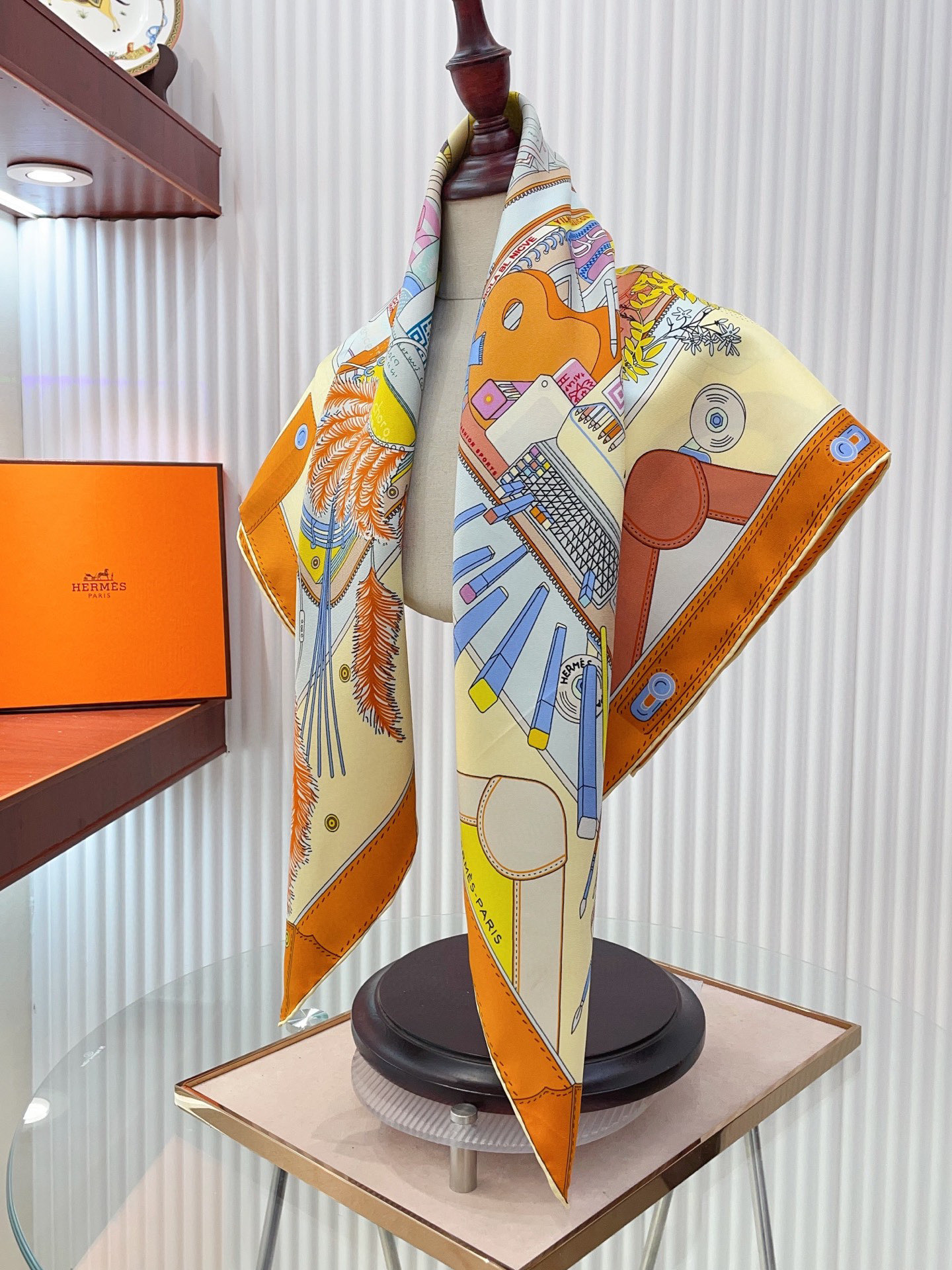 [Hermès Scarves]