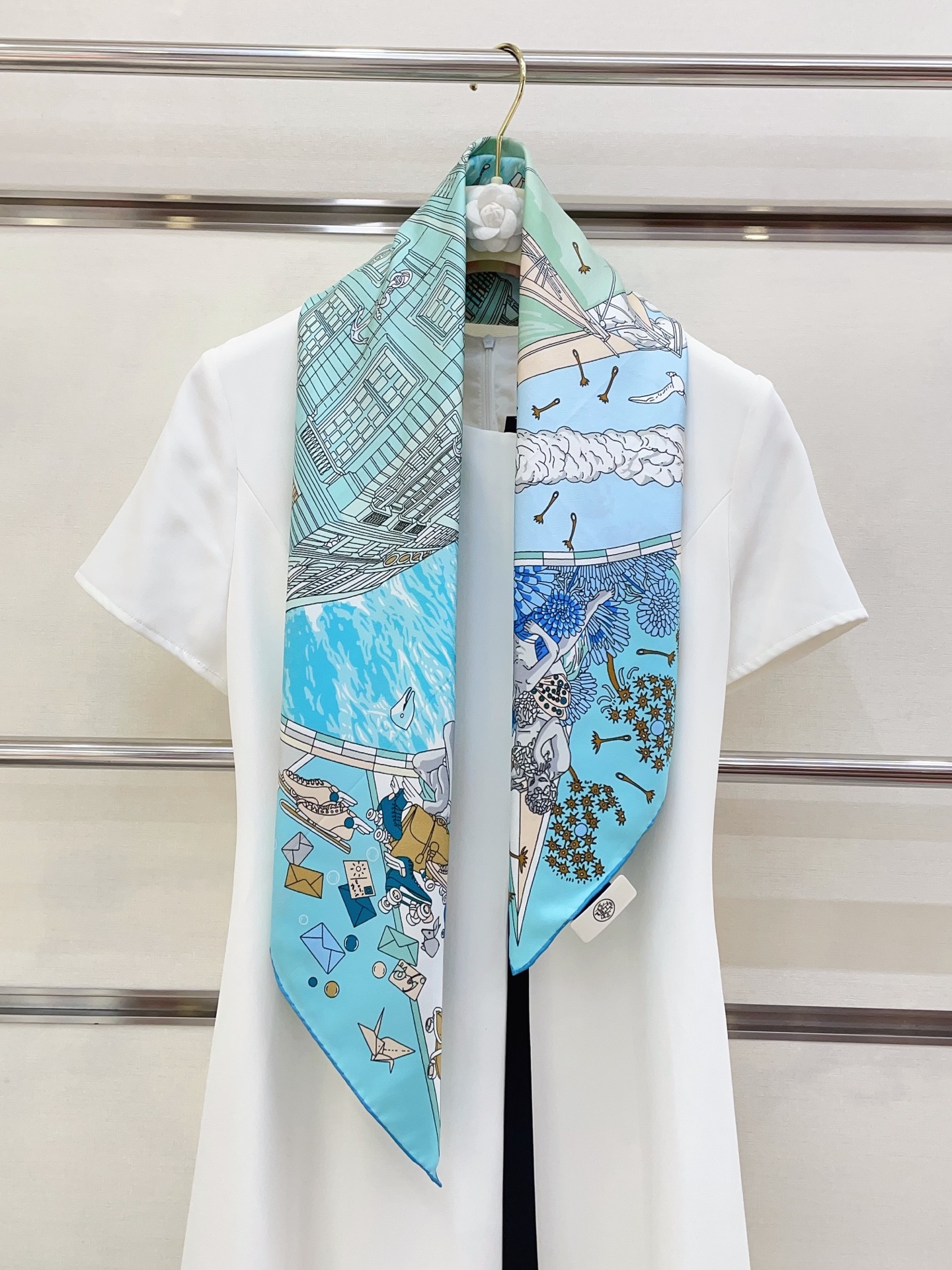 NO:337895,[18 Mmi Double-sided and same color] H**S silk new style is recommended when you buy it [Hermes flagship 90] Silk square scarf, top-level craftsmanship and value counter hot products, three-dimensional presentation patterns and patterns, physical grades, high-end technology, high-end research and development, and special cutting-edge technology processing is loved by Bai Fumei. Whether it is quality, style, price, they scream, super high cost performance, absolutely worth buying twill silk, size 90cm*90cm high version scarf, high version scarf, hermes, real silk,19860909【18姆米 双面同色】H**S真丝新款买了都说好看推荐【爱马仕旗舰90】真丝方巾,顶级工艺超值专柜爆款立体呈现图案纹路实物档次极高特殊工艺高端研发惊艳问世特殊尖端工艺处理受到白富美的喜欢 无论是品质 款式 价格都令大牌控的她们尖叫 超高性价比 绝对值得入手斜纹真丝,尺寸90cm*90cm高版本围巾,高版本围巾,hermes,real silk,scarf