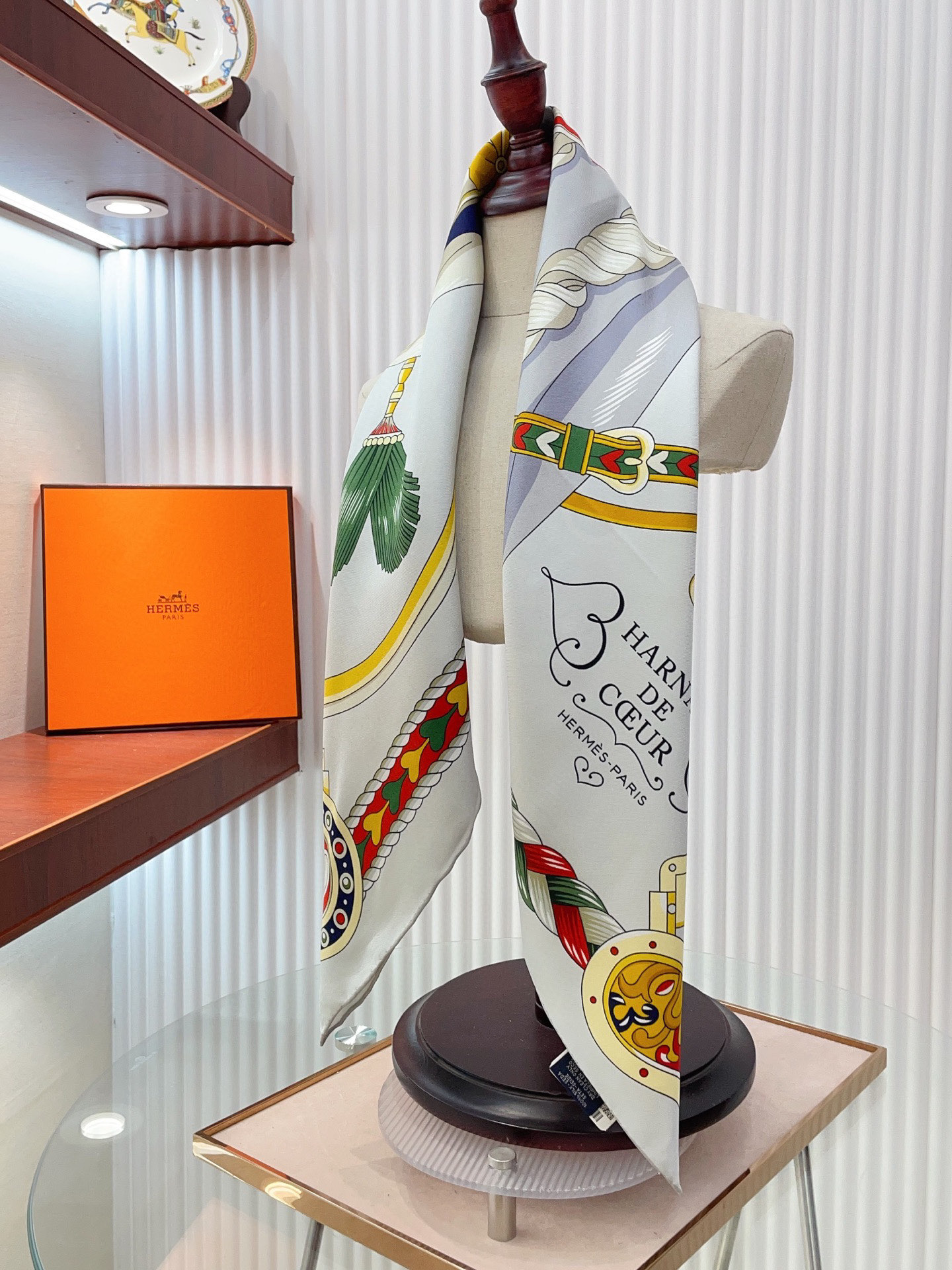 ✨✨【18姆米 双面同色】H家真丝新款🆕👏👏买了都说好看‼️推荐💕【甜蜜鞍具 90】真丝方巾，顶级工艺超