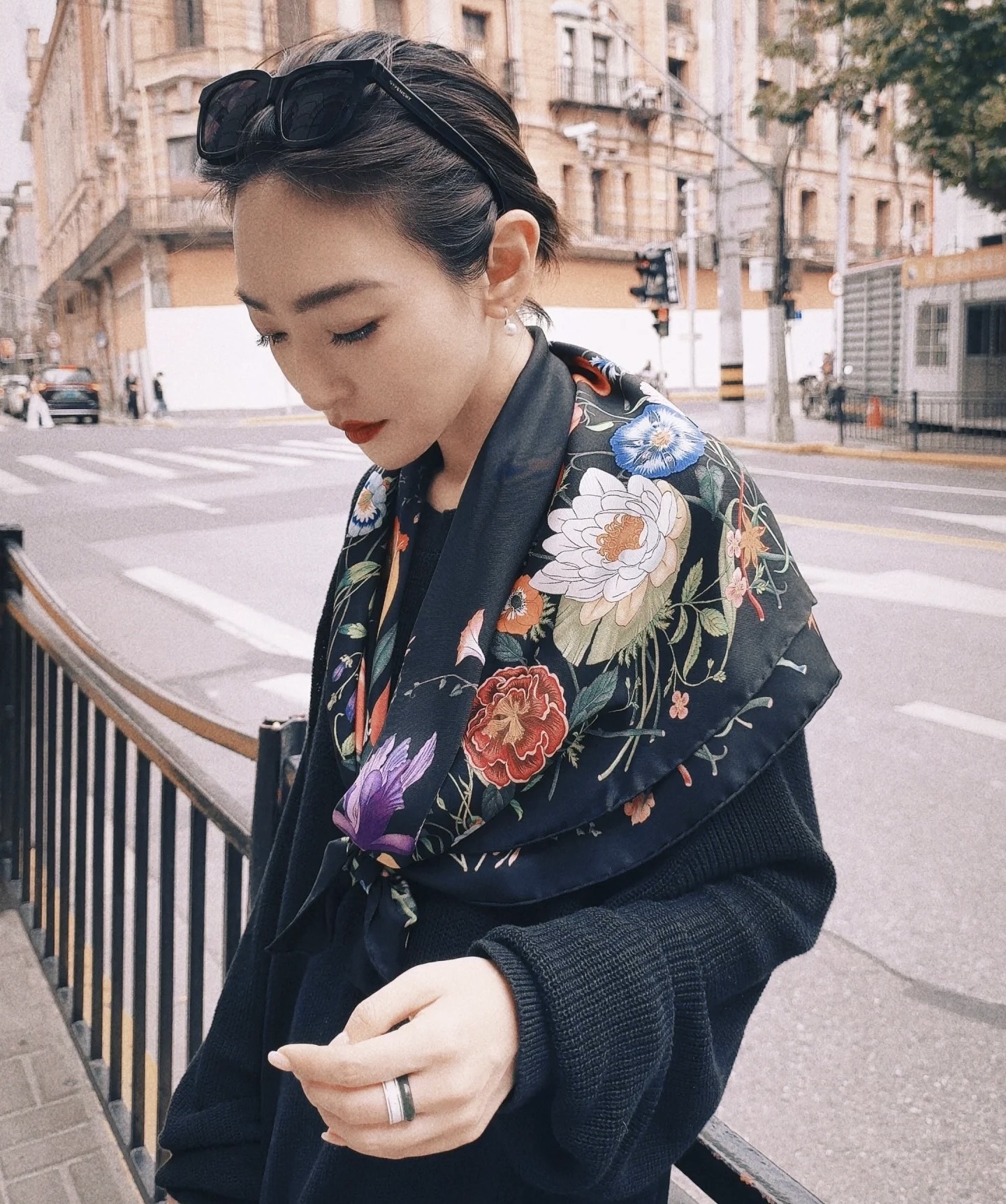 ✨✨【18姆米 双面同色】G家真丝新款🆕👏👏买了都说好看‼️推荐💕真丝方巾，顶级工艺超值‼️专柜爆款🎁💟