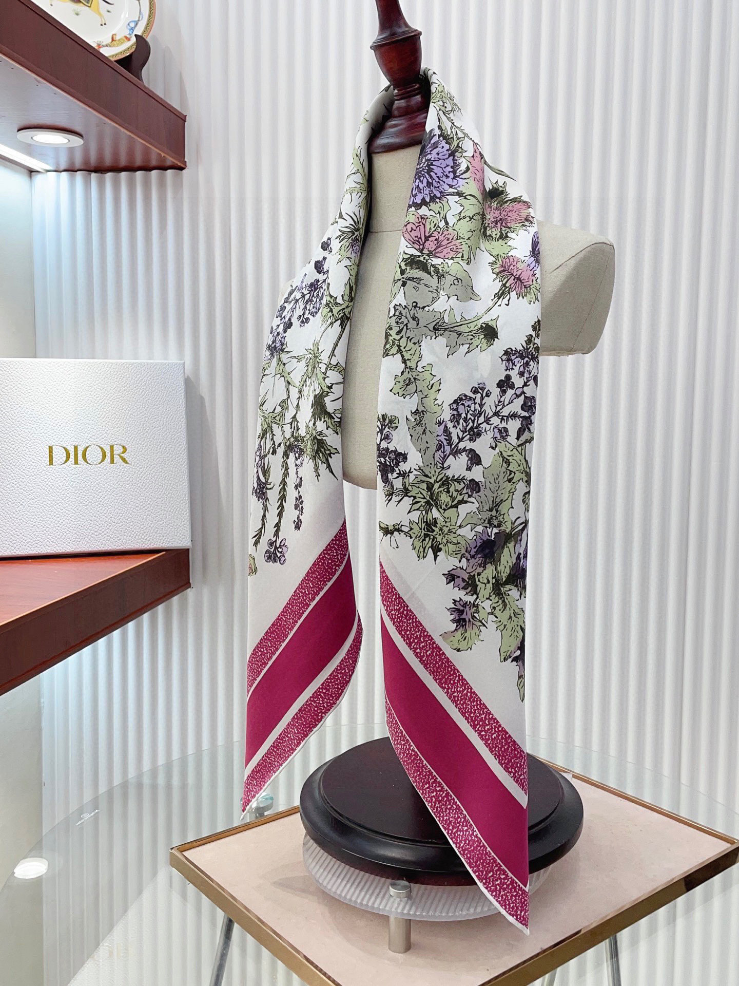 ✨✨【18 姆米 双面同色】高级感爆棚❗️CD【花朵🌺元素90】高级时髦风‼️配色非常考究，图案匠心，上