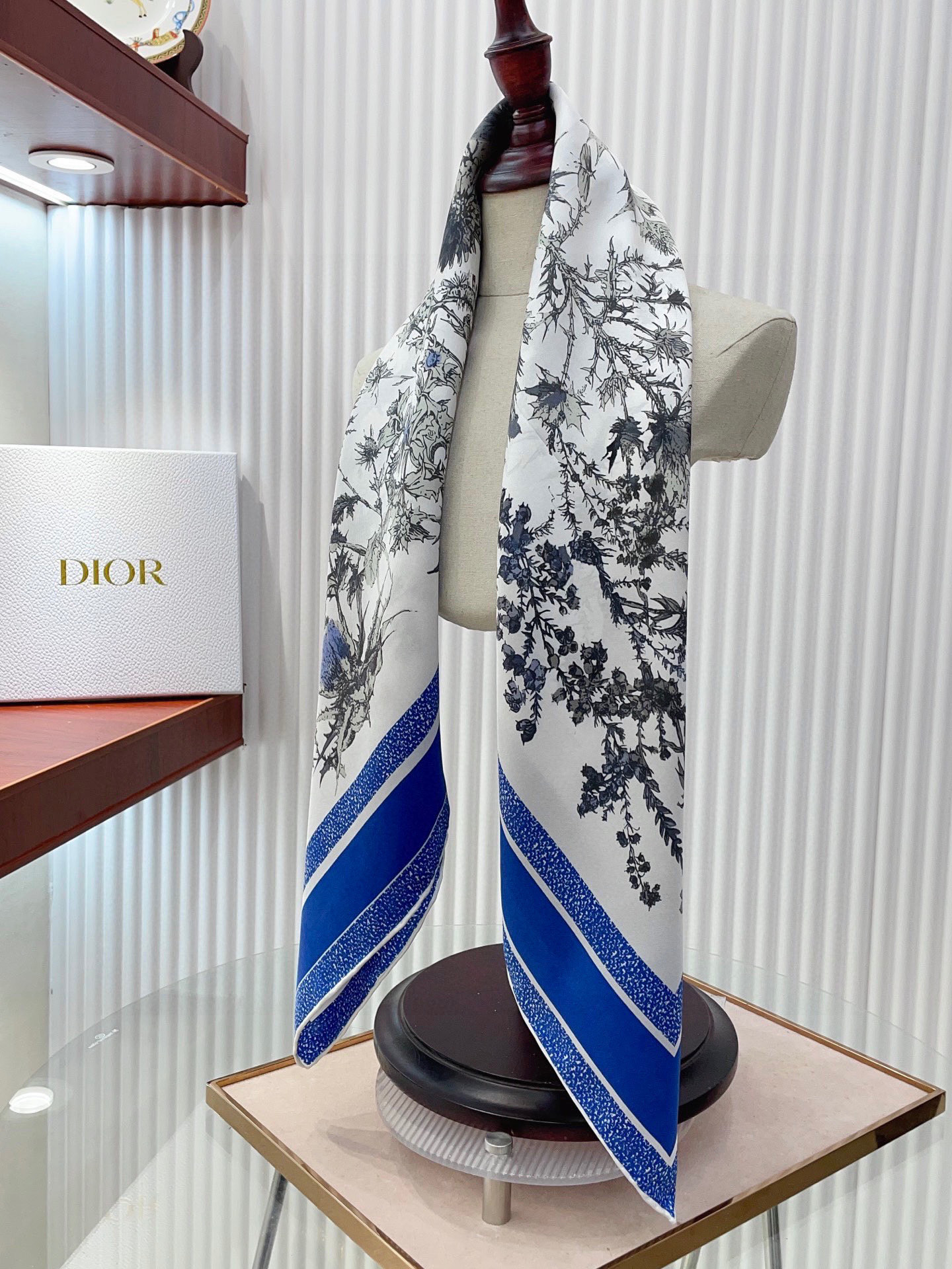 ✨✨【18 姆米 双面同色】高级感爆棚❗️CD【花朵🌺元素90】高级时髦风‼️配色非常考究，图案匠心，上