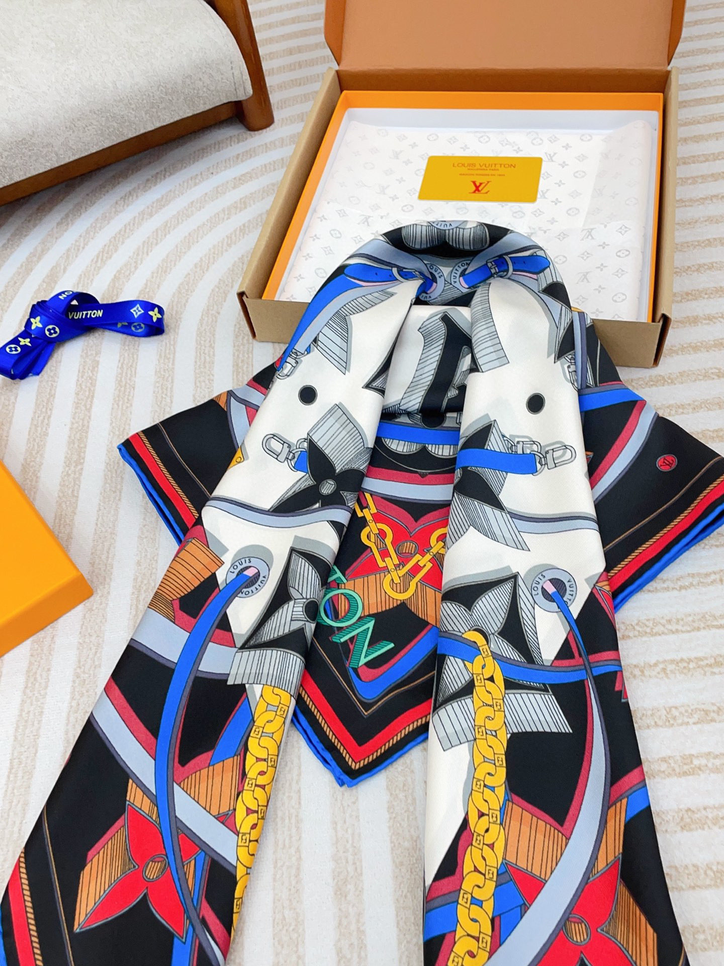 ✨✨【16姆米 单面】真心赞👍驴家新款【L饰带图案90】Ultimate Monogram 方巾以摩登格