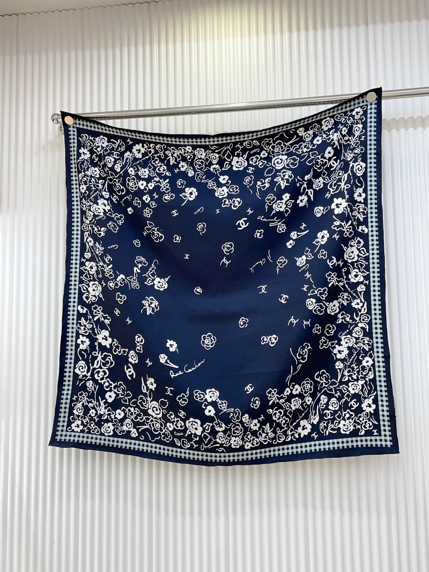✨✨【18姆米 双面同色】新款小香【碎花组合】‼️美翻了流泪御用殿堂级极品‼️经典元素图案设计风格❗️美
