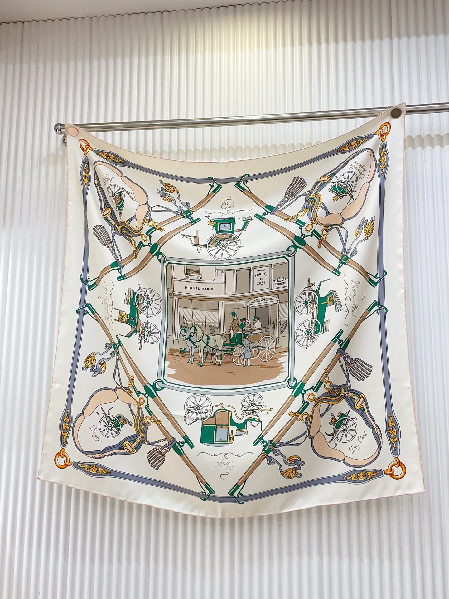 ✨✨【16姆米 单面】H**S真丝新款🆕👏👏买了都说好看‼️推荐💕【驾马横档 90】真丝方巾，顶级工艺超