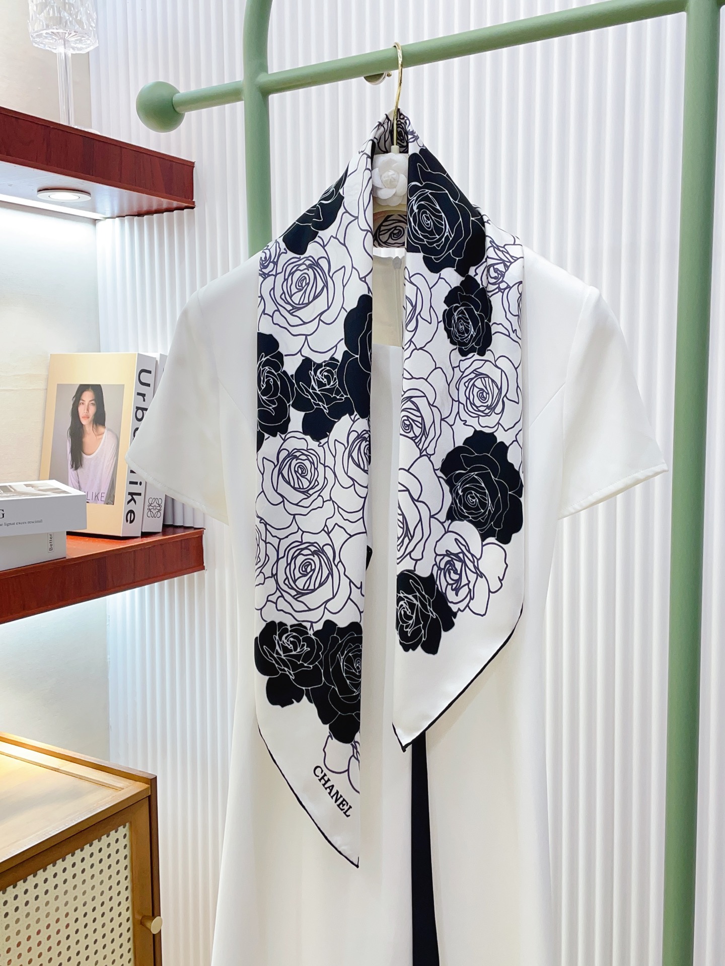 ✨✨【16姆米 单面】新款小香‼️美翻了流泪最新御用殿堂级极品‼️经典元素图案设计风格❗️美丽至极 真的