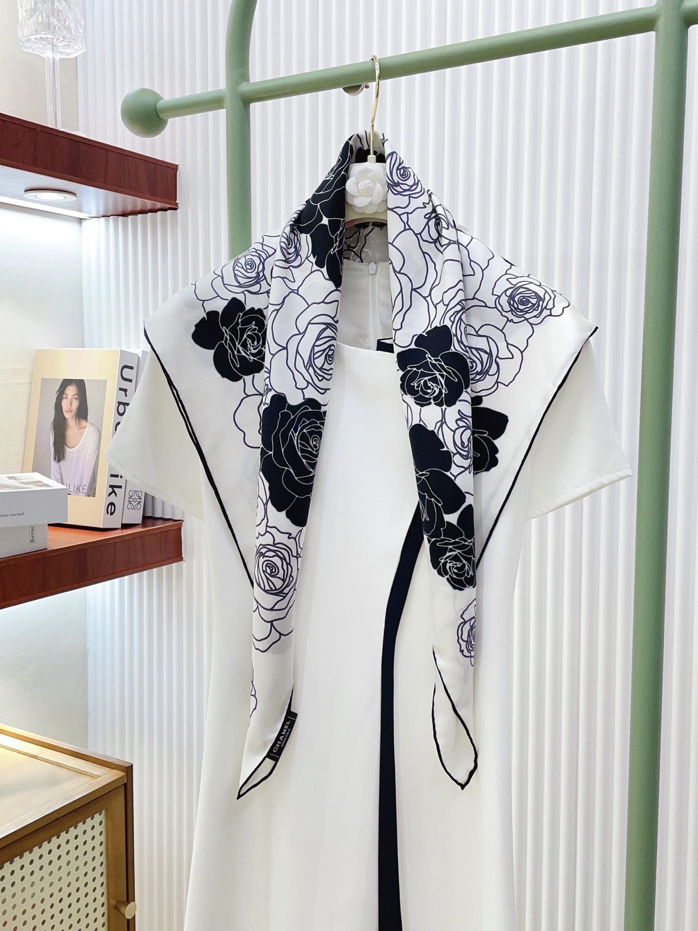 ✨✨【16姆米 单面】新款小香‼️美翻了流泪最新御用殿堂级极品‼️经典元素图案设计风格❗️美丽至极 真的