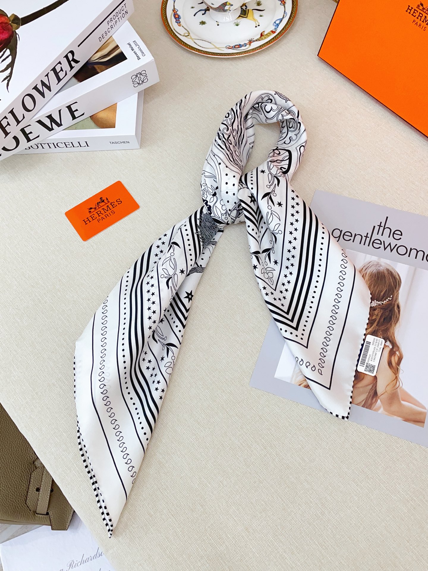 ✨✨【18姆米 双面同色】H**S真丝新款🆕👏👏买了都说好看‼️推荐💕【亚马逊的节日 90】真丝方巾，顶