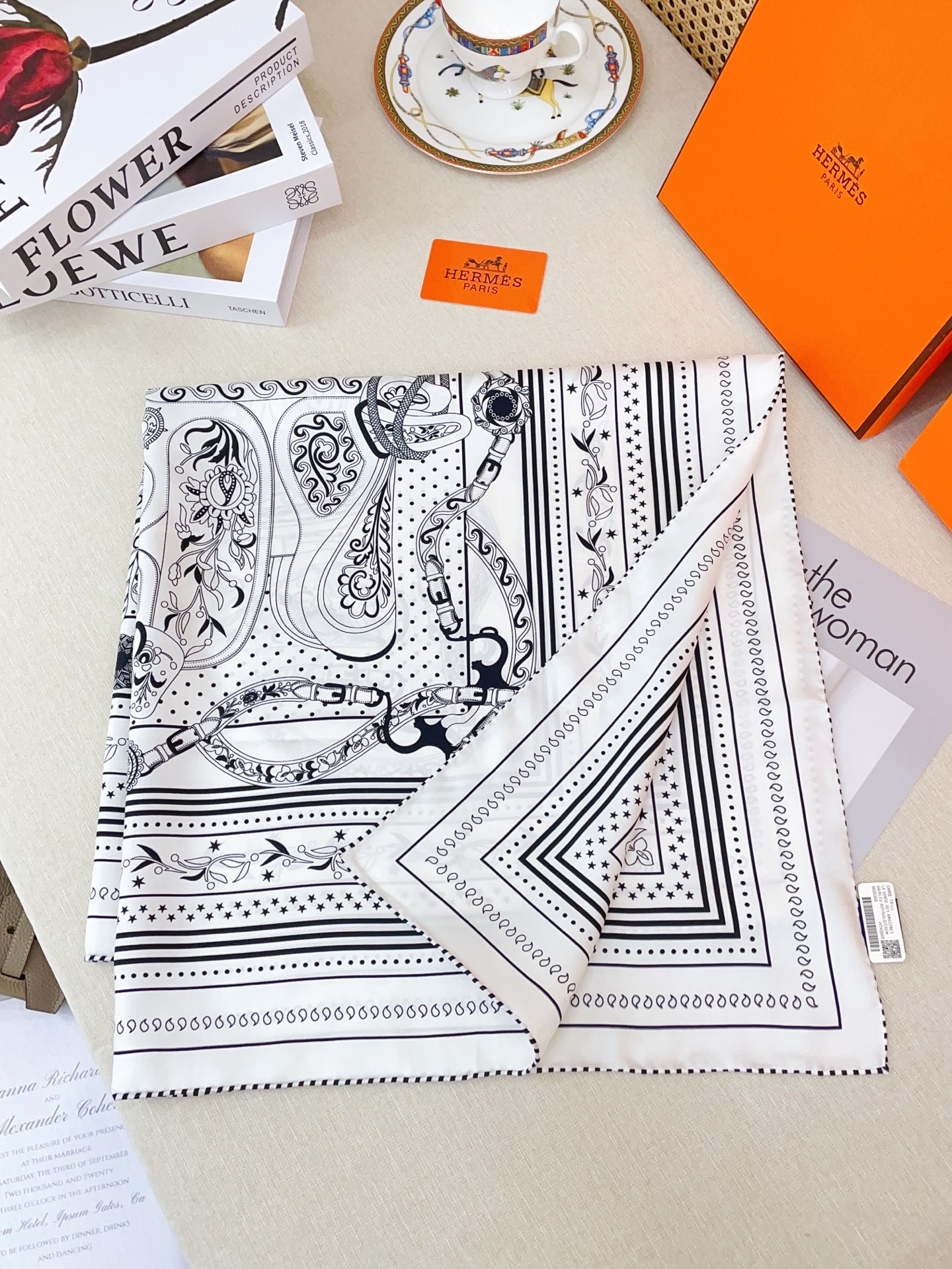 ✨✨【18姆米 双面同色】H**S真丝新款🆕👏👏买了都说好看‼️推荐💕【亚马逊的节日 90】真丝方巾，顶