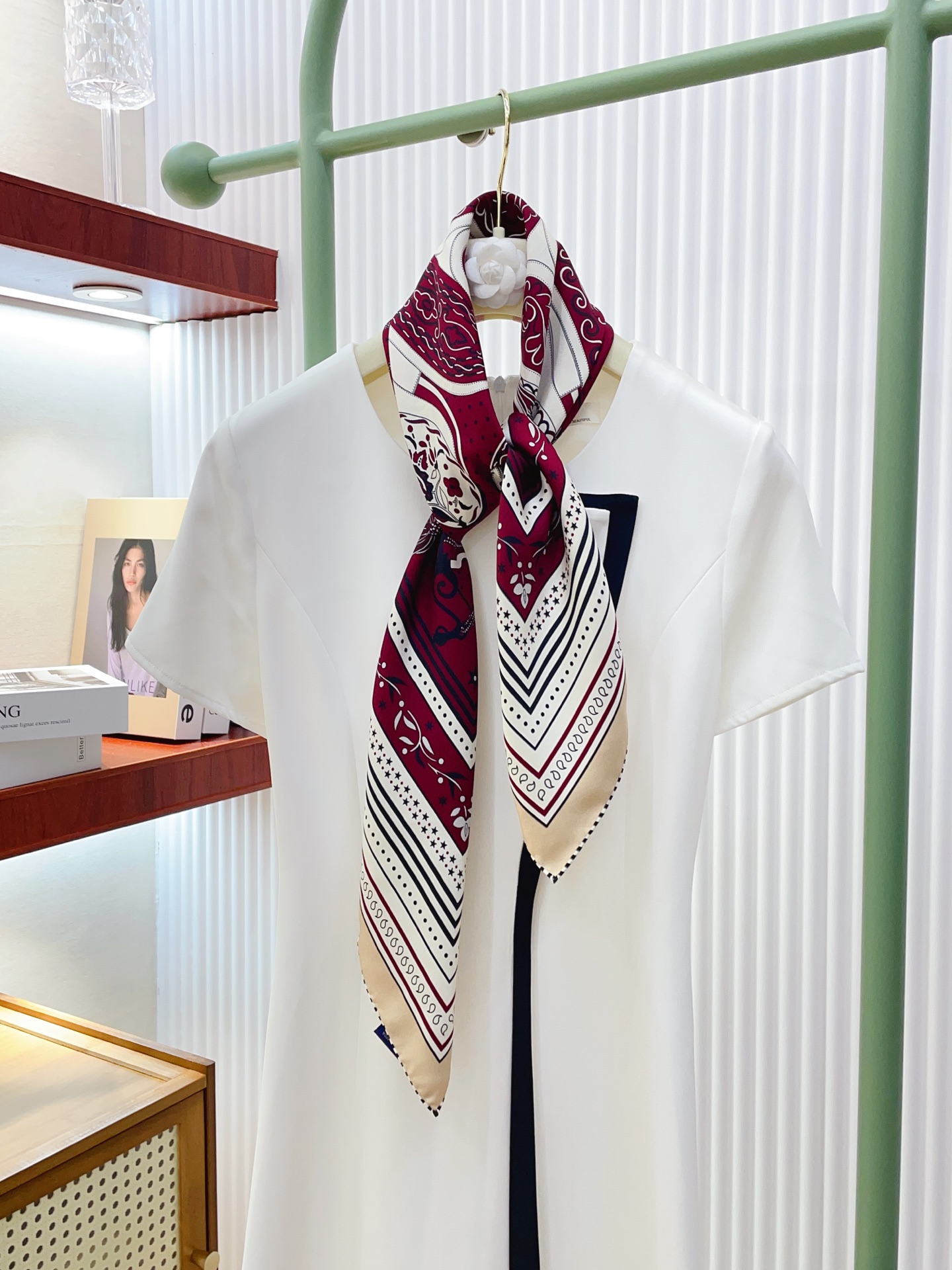 ✨✨【18姆米 双面同色】H**S真丝新款🆕👏👏买了都说好看‼️推荐💕【亚马逊的节日 90】真丝方巾，顶