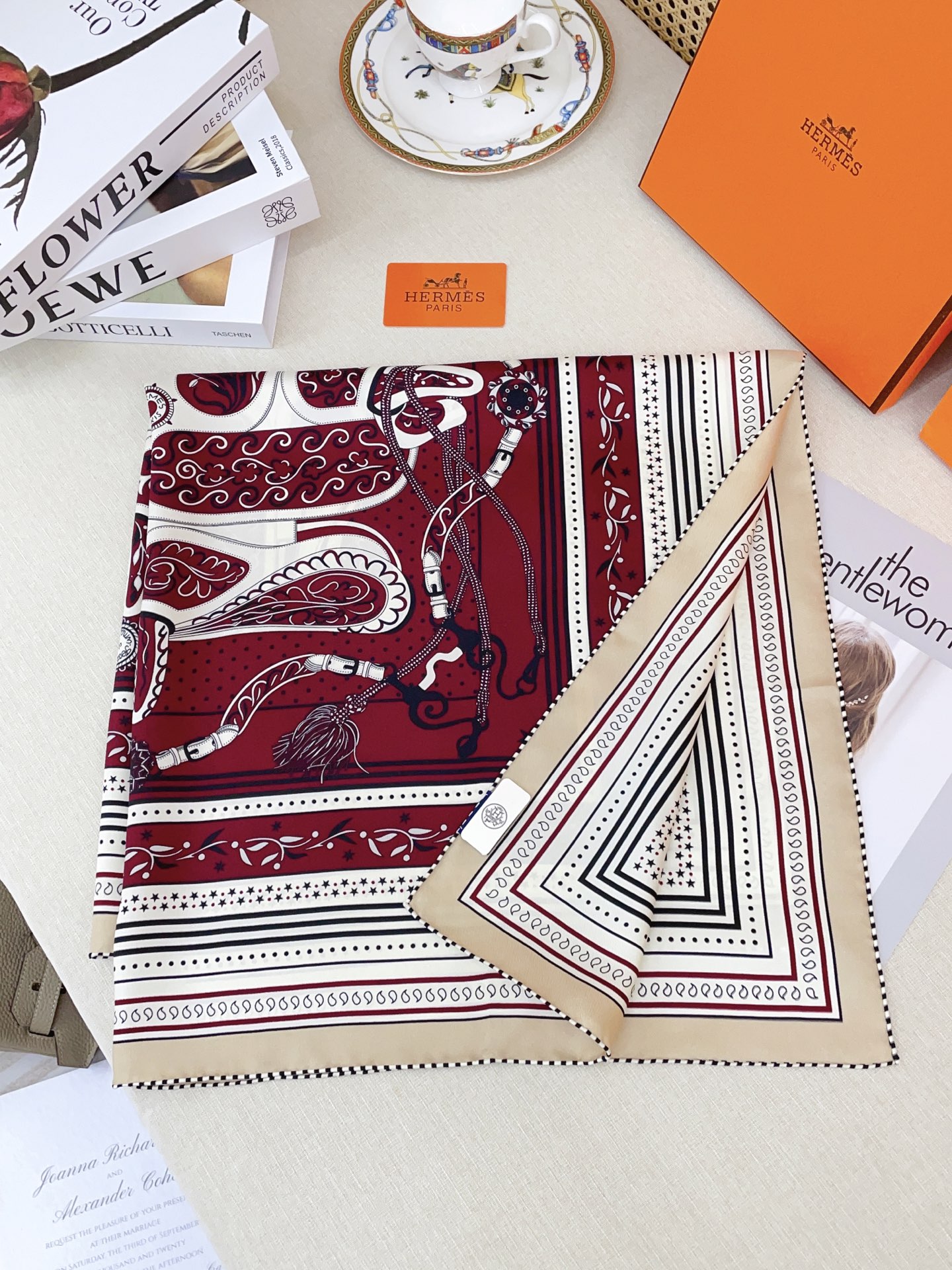 ✨✨【18姆米 双面同色】H**S真丝新款🆕👏👏买了都说好看‼️推荐💕【亚马逊的节日 90】真丝方巾，顶