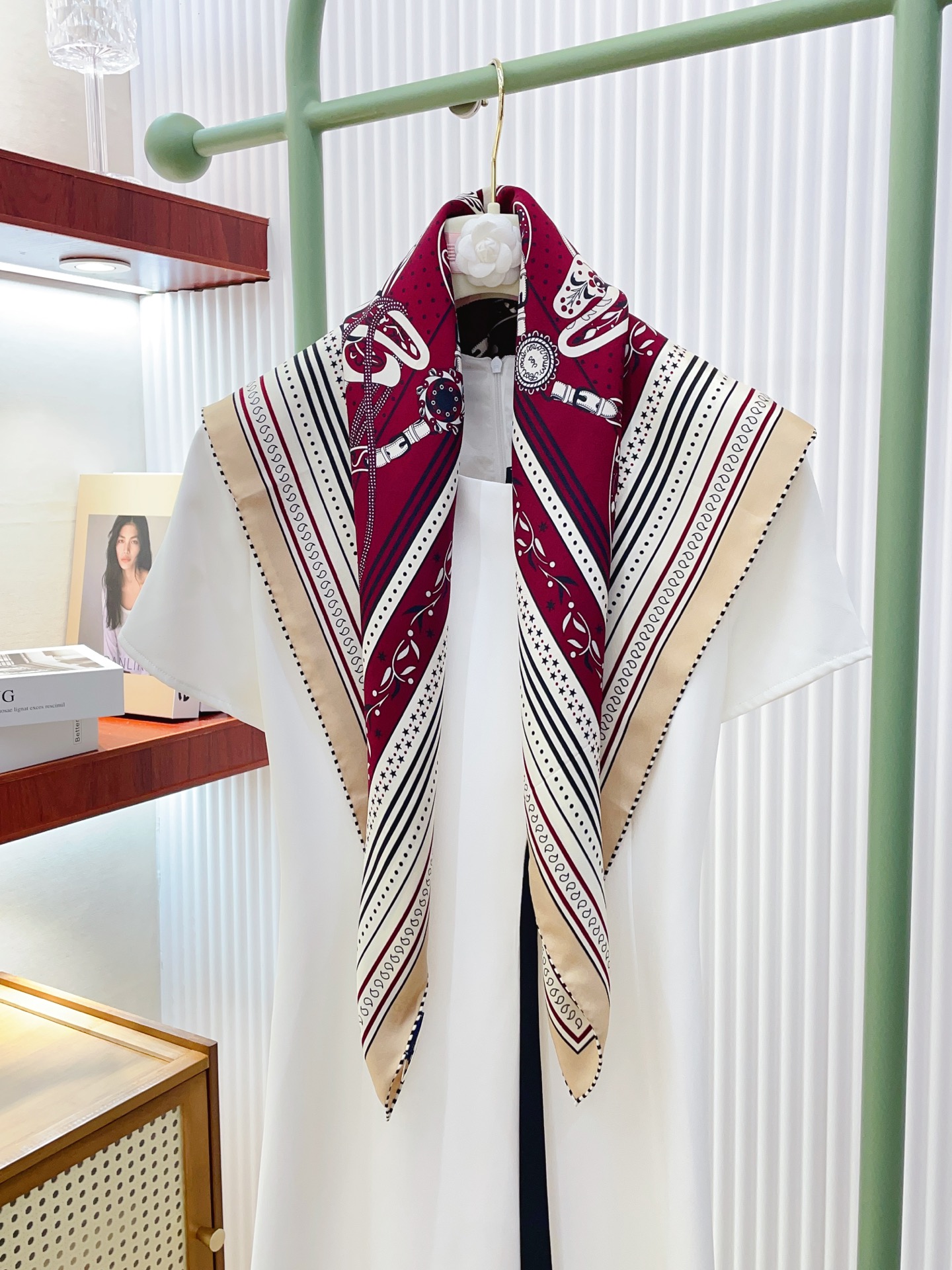 ✨✨【18姆米 双面同色】H**S真丝新款🆕👏👏买了都说好看‼️推荐💕【亚马逊的节日 90】真丝方巾，顶