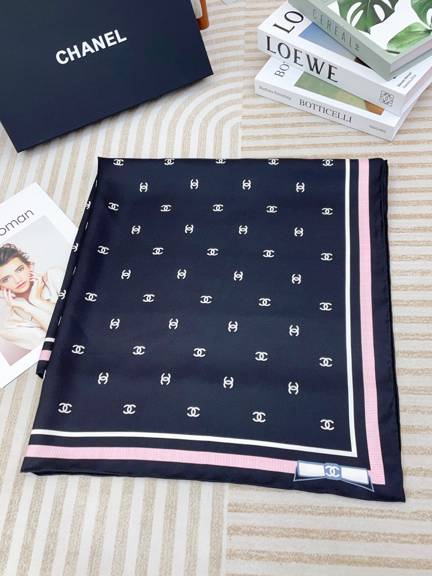 ✨✨【18姆米 双面同色】新款小香‼️美翻了流泪最新御用殿堂级极品‼️经典元素图案设计风格❗️美丽至极 