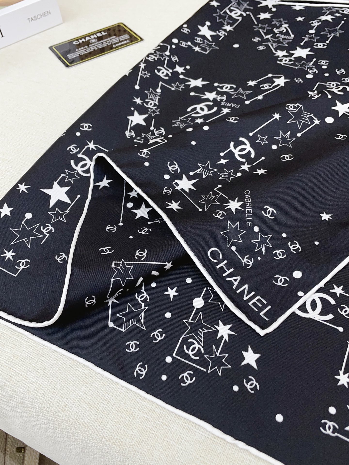 ✨✨【18姆米 双面同色】新款小香【星空组合】‼️美翻了流泪御用殿堂级极品‼️经典元素图案设计风格❗️美